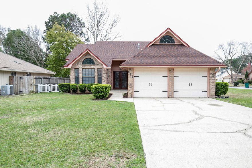 Just listed and newly renovated! Beautiful home located in Overbrook Subdivision. Pride of ownership abounds in this lovely home featuring open floor plan with lots of natural light and high ceilings. The seller has installed beautiful ceramic tile throughout the entire home with light grey wood look. The kitchen has just been completely remodeled with brand new 36'' white ''soft close'' dove tail cabinetry, sparkling new quartz counter tops, back splash and under mount oversized single sink complete with new hardware. The slate appliances are a nice touch as well. The master bedroom is large and spacious with a darling barn yard door accessing the remodeled master bath complete with custom tiled walk in shower and cabinet vanity with granite top, Entire home has all new hardware,