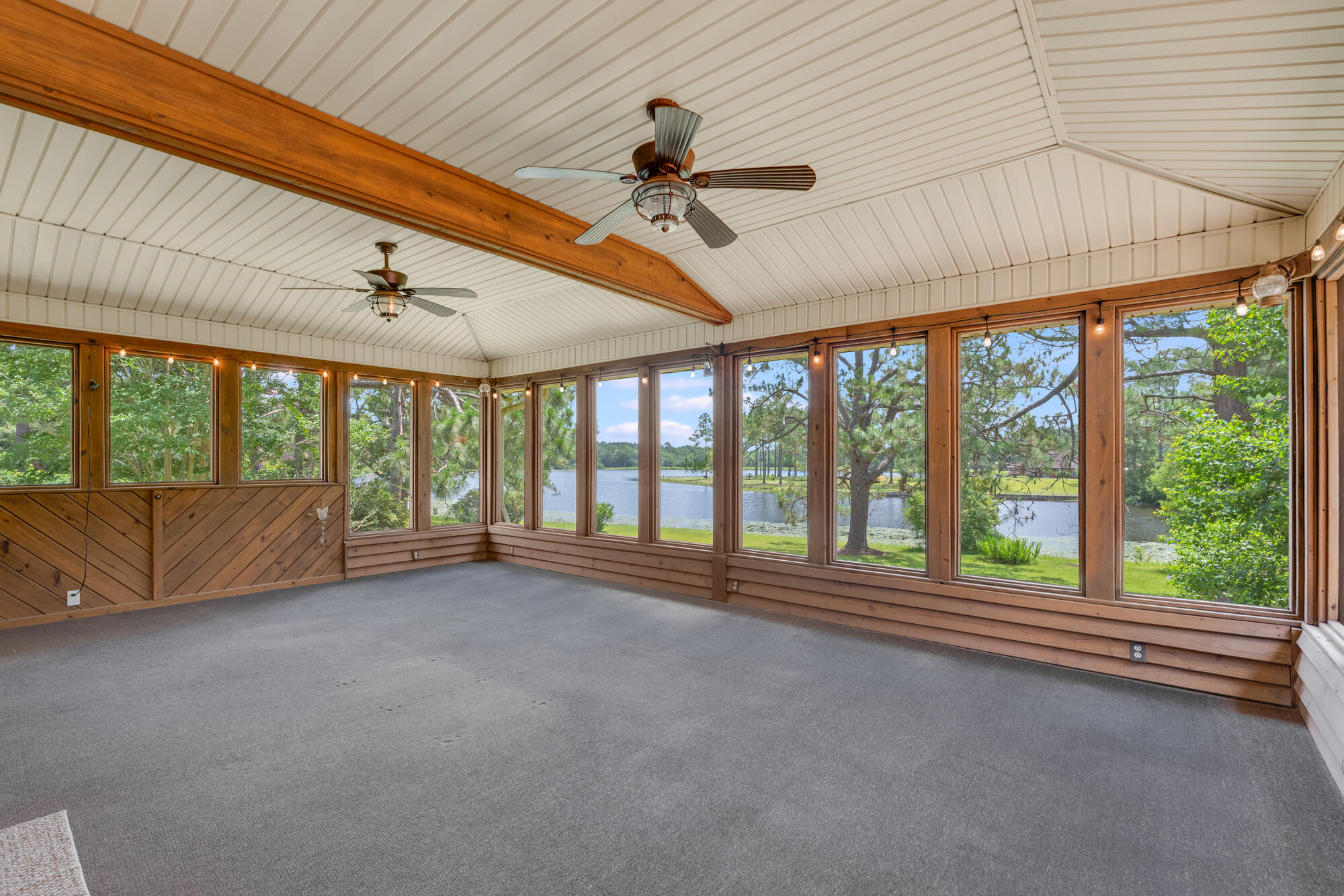 TEN LAKE ESTATES UNIT 2 - Residential