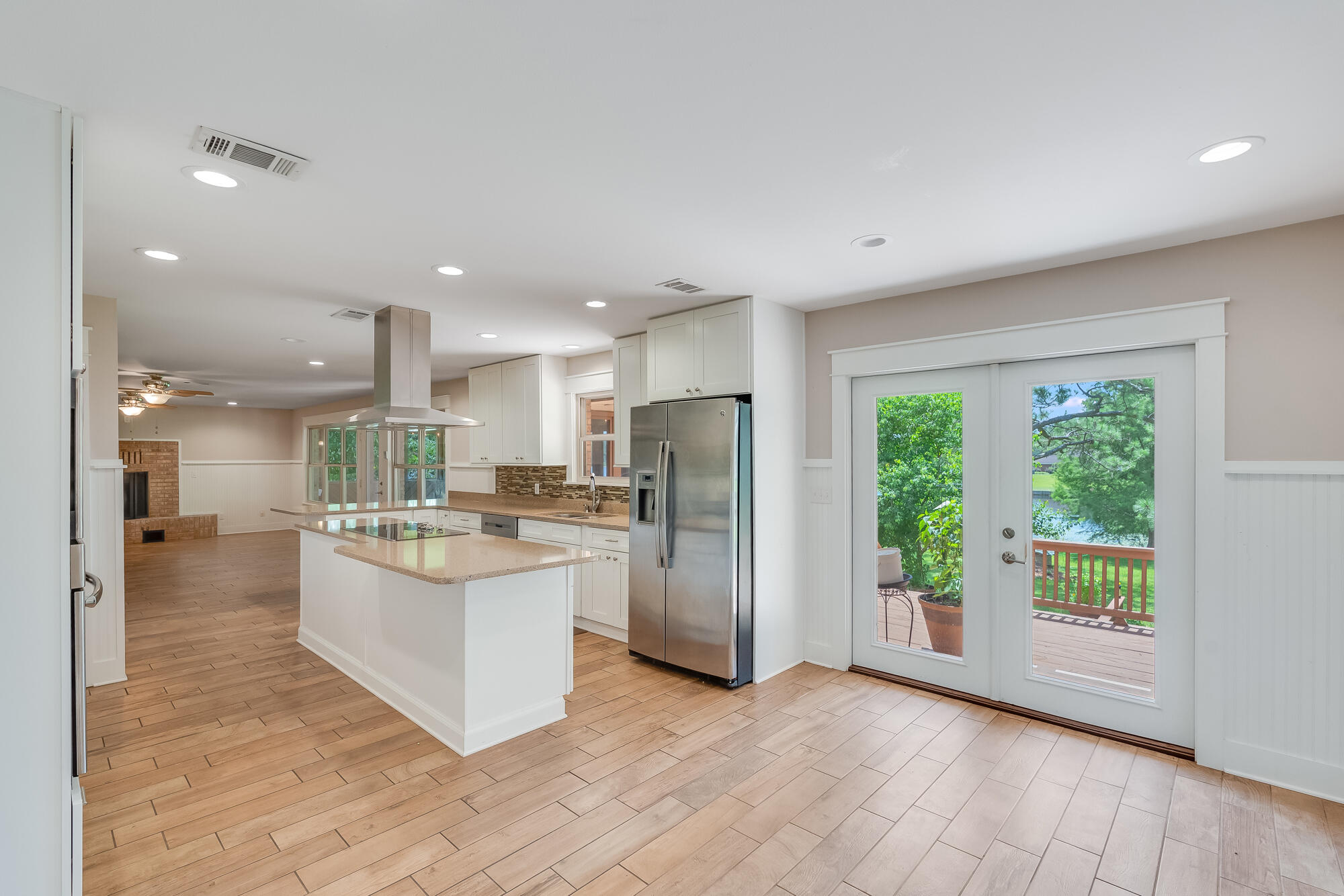 TEN LAKE ESTATES UNIT 2 - Residential