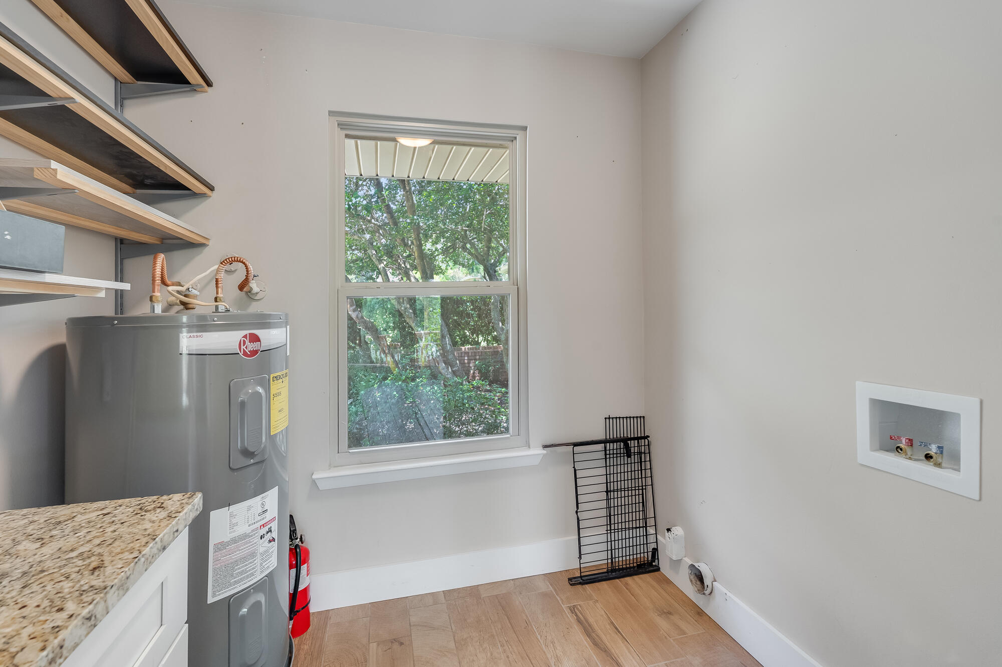 TEN LAKE ESTATES UNIT 2 - Residential