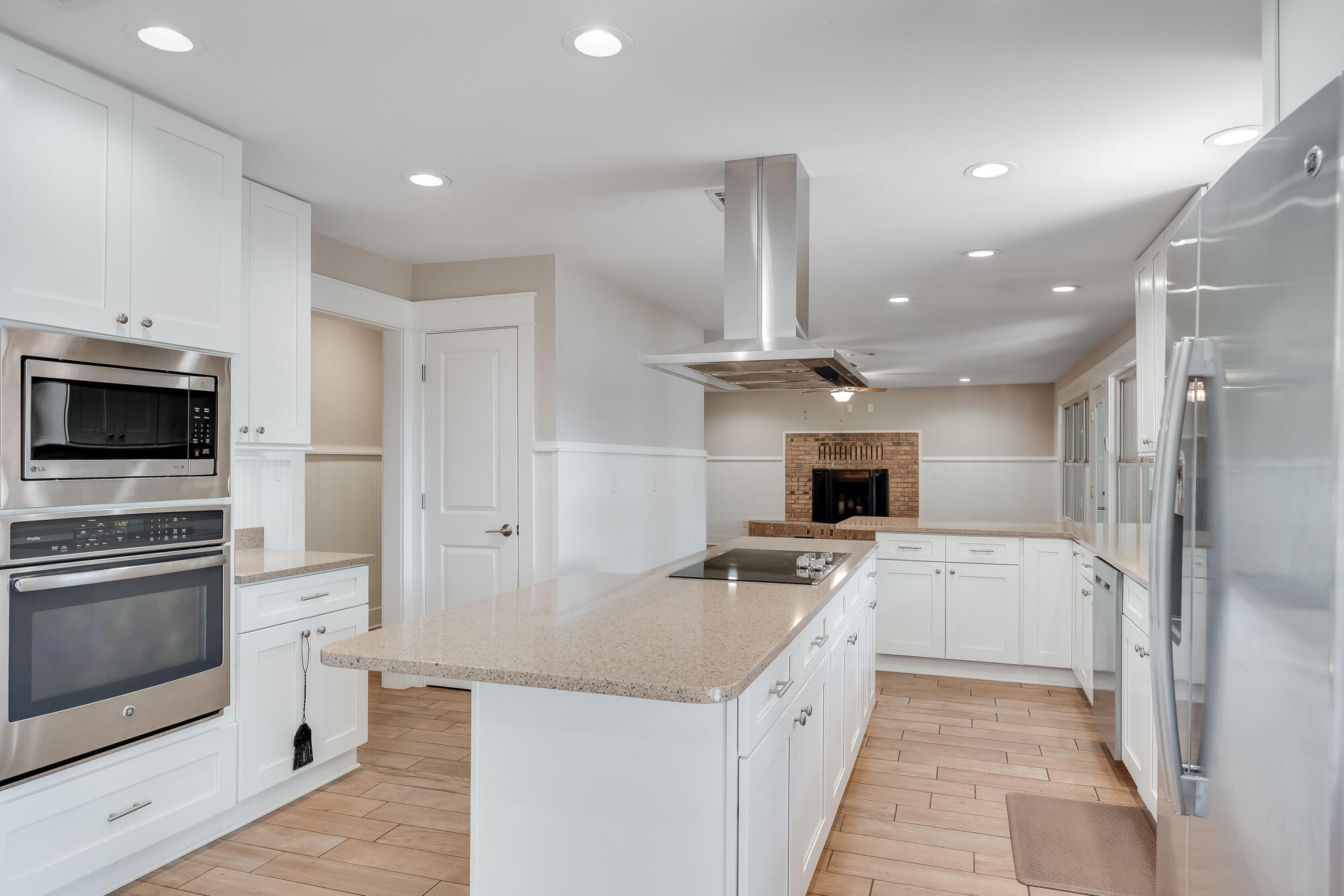 TEN LAKE ESTATES UNIT 2 - Residential