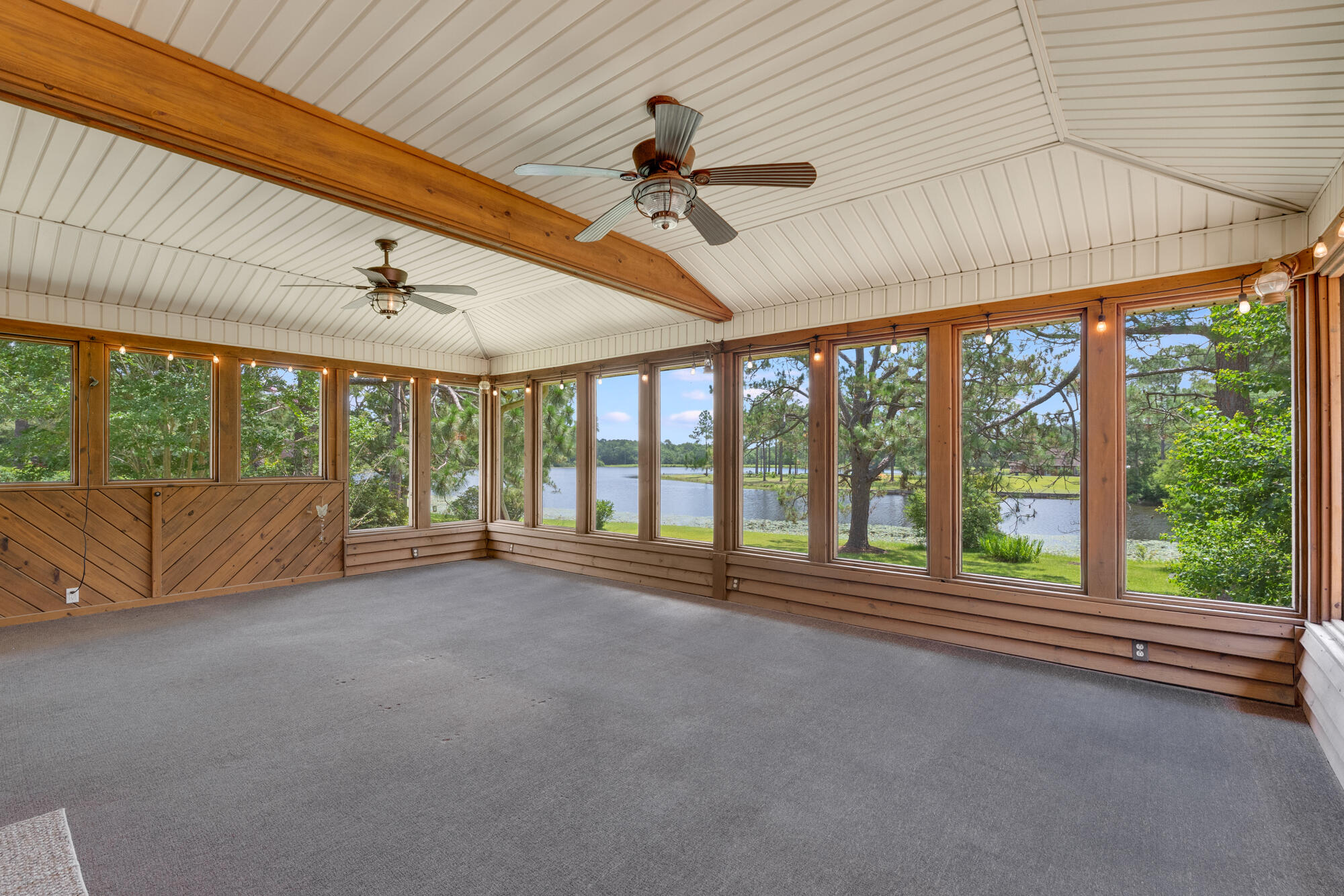TEN LAKE ESTATES UNIT 2 - Residential