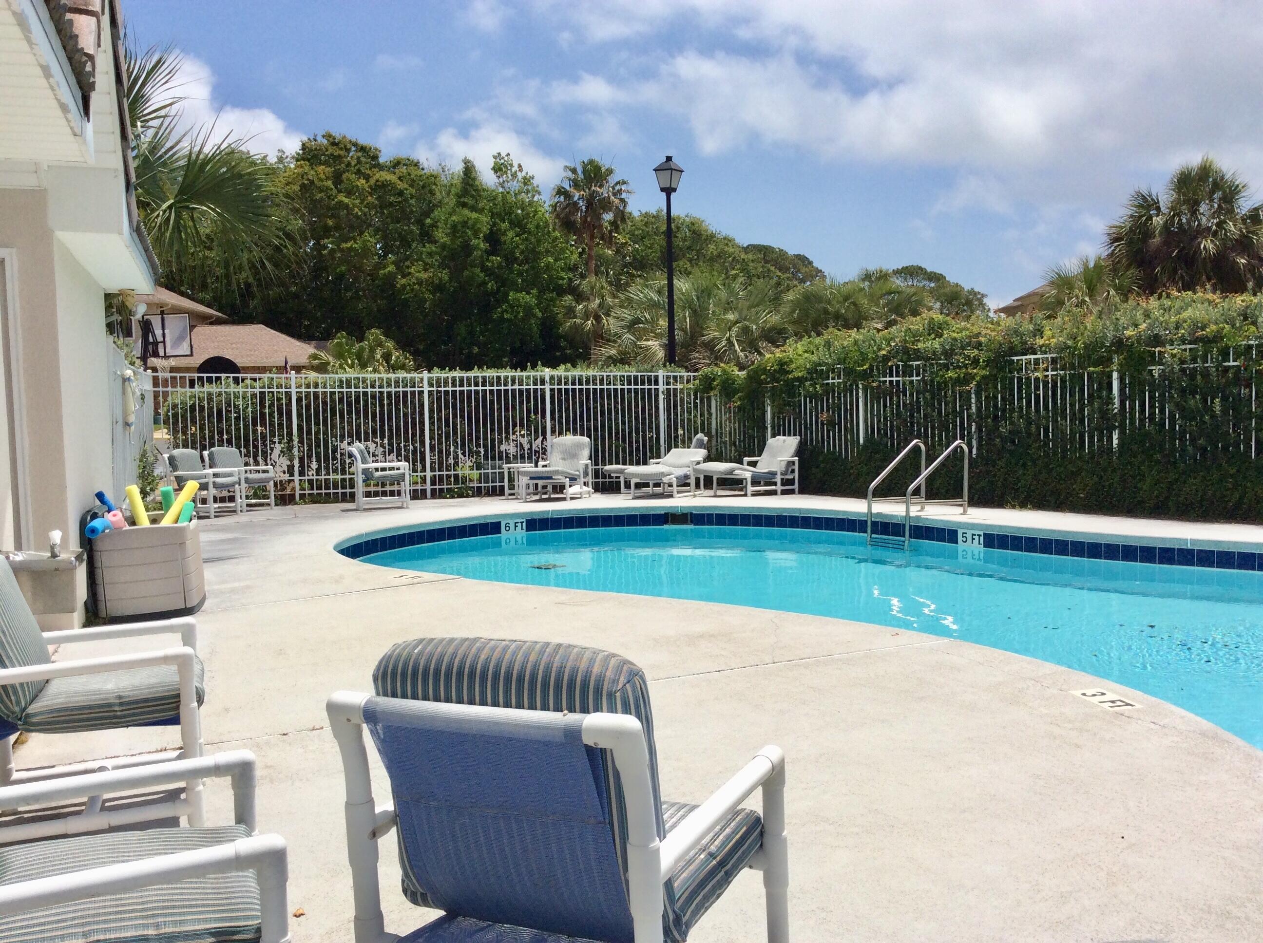 ISLANDVIEW BEACH - Residential