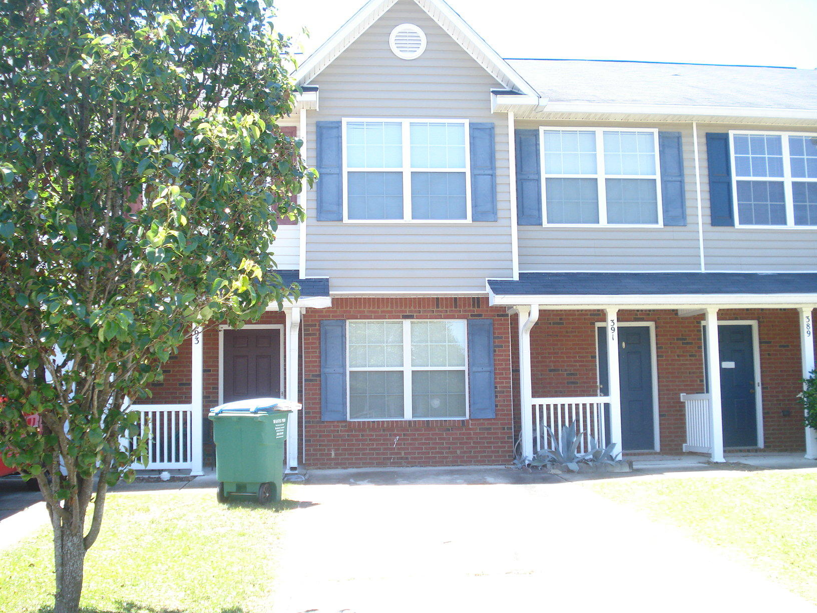 ROLLING PINES - Residential