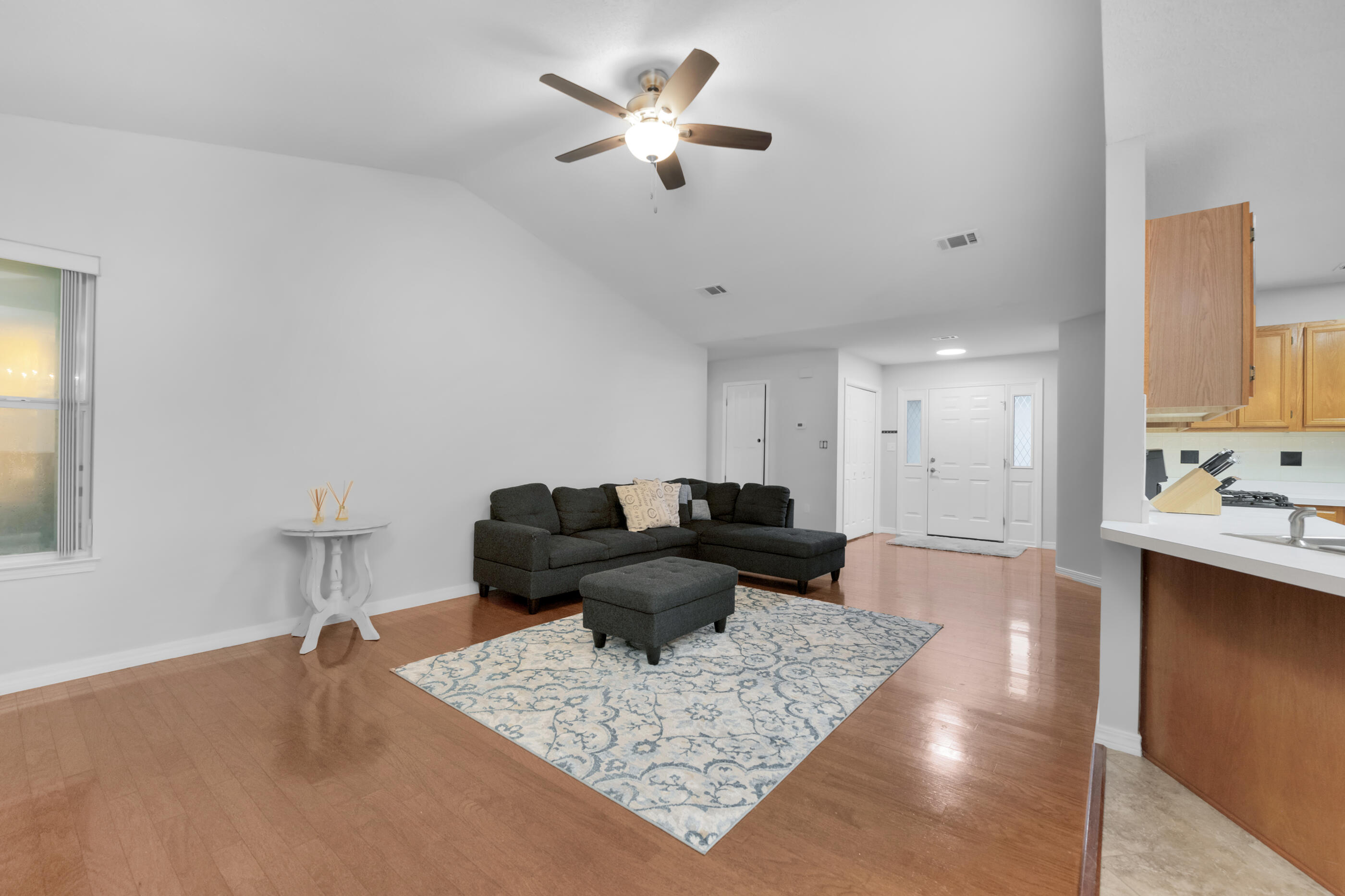 VALPARAISO PINECREST 6 - Residential