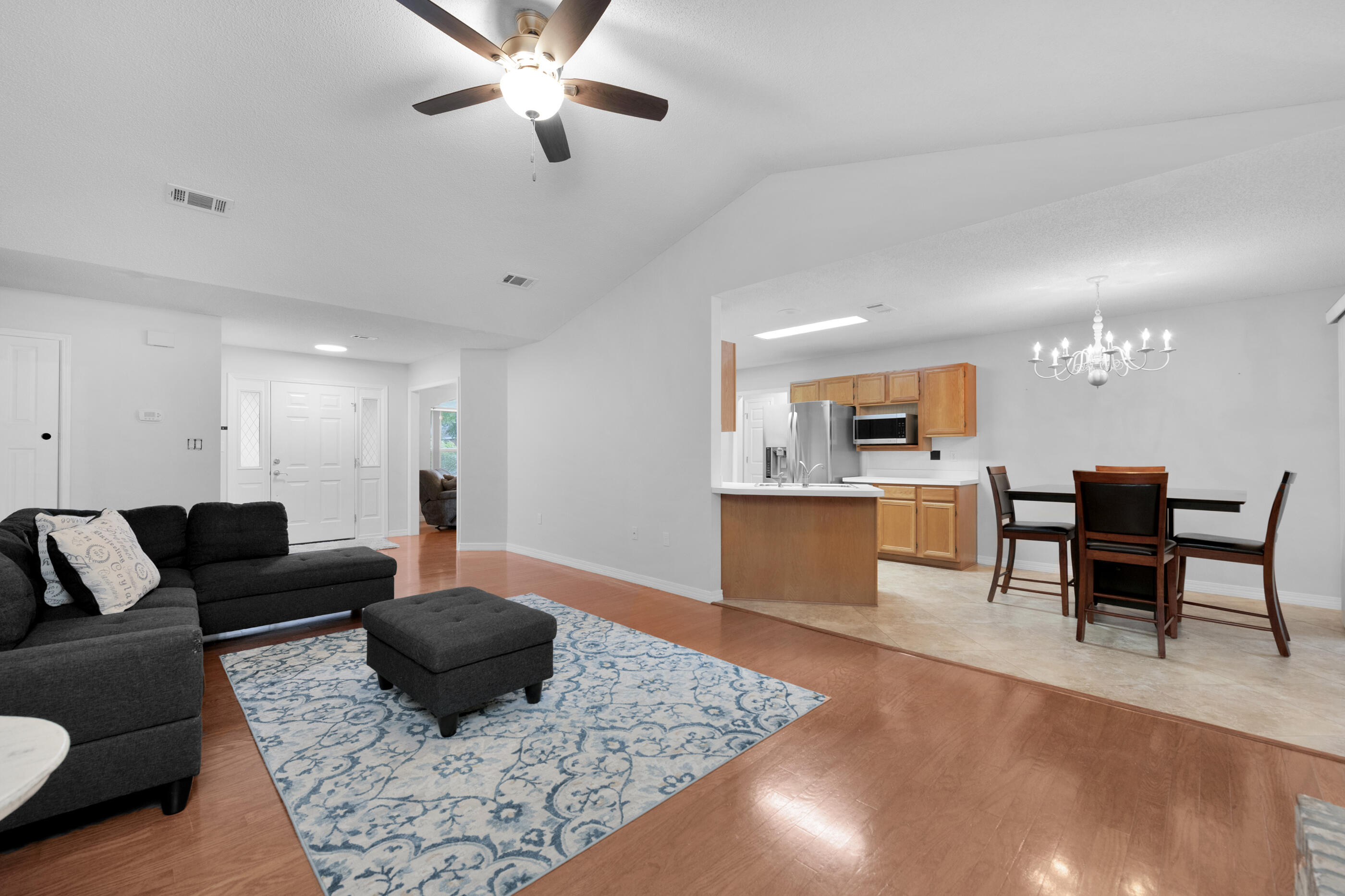 VALPARAISO PINECREST 6 - Residential