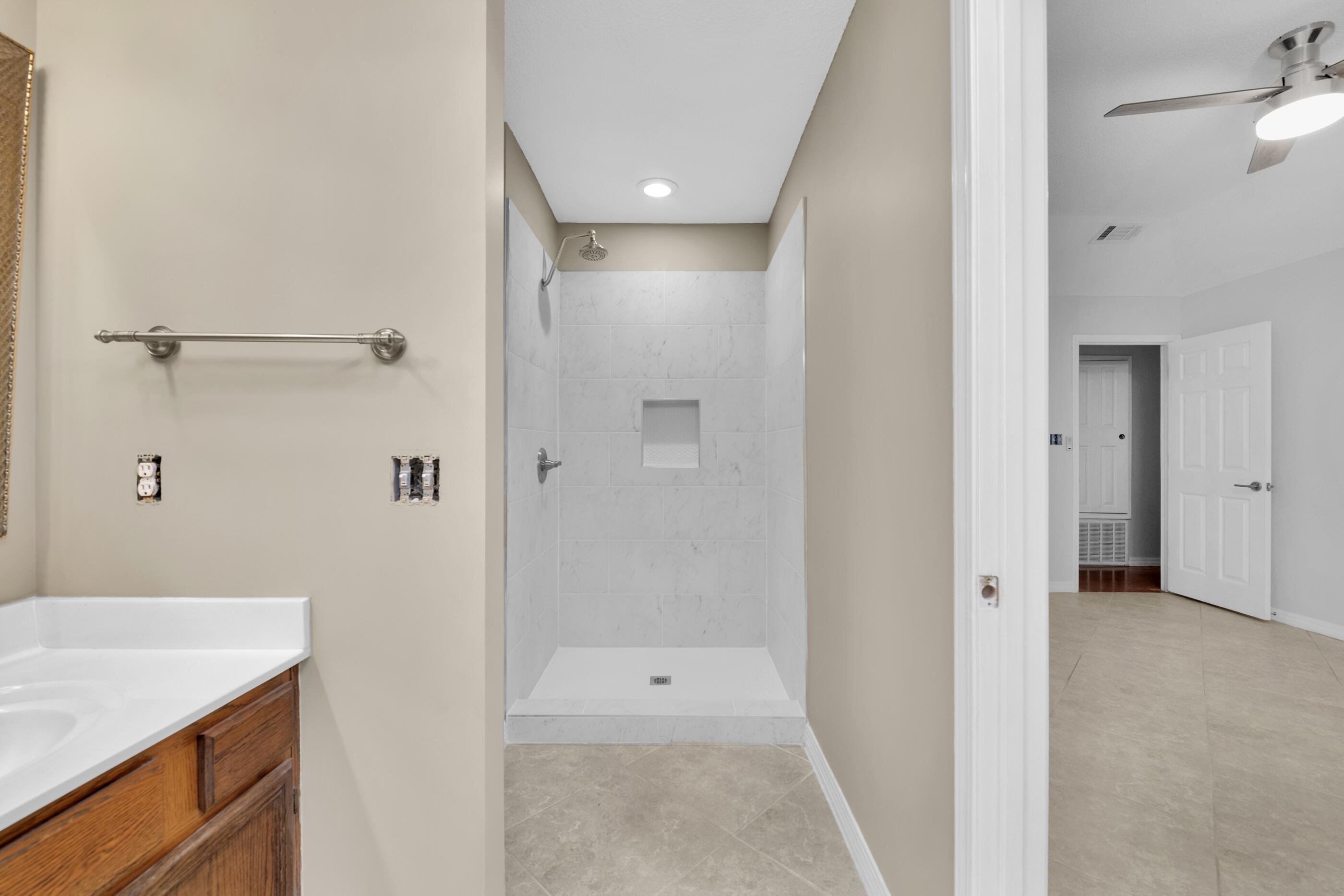 VALPARAISO PINECREST 6 - Residential