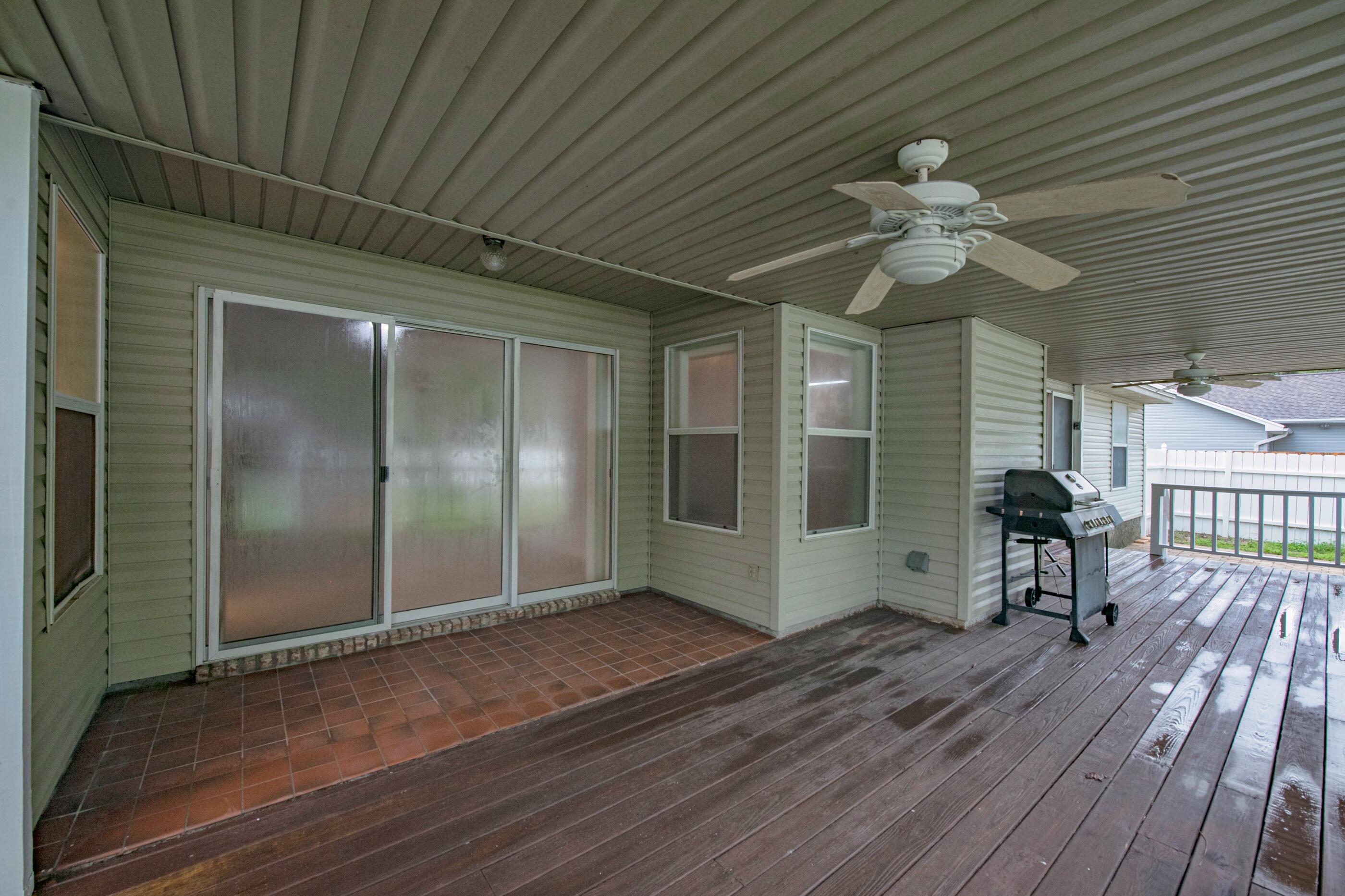 VALPARAISO PINECREST 6 - Residential