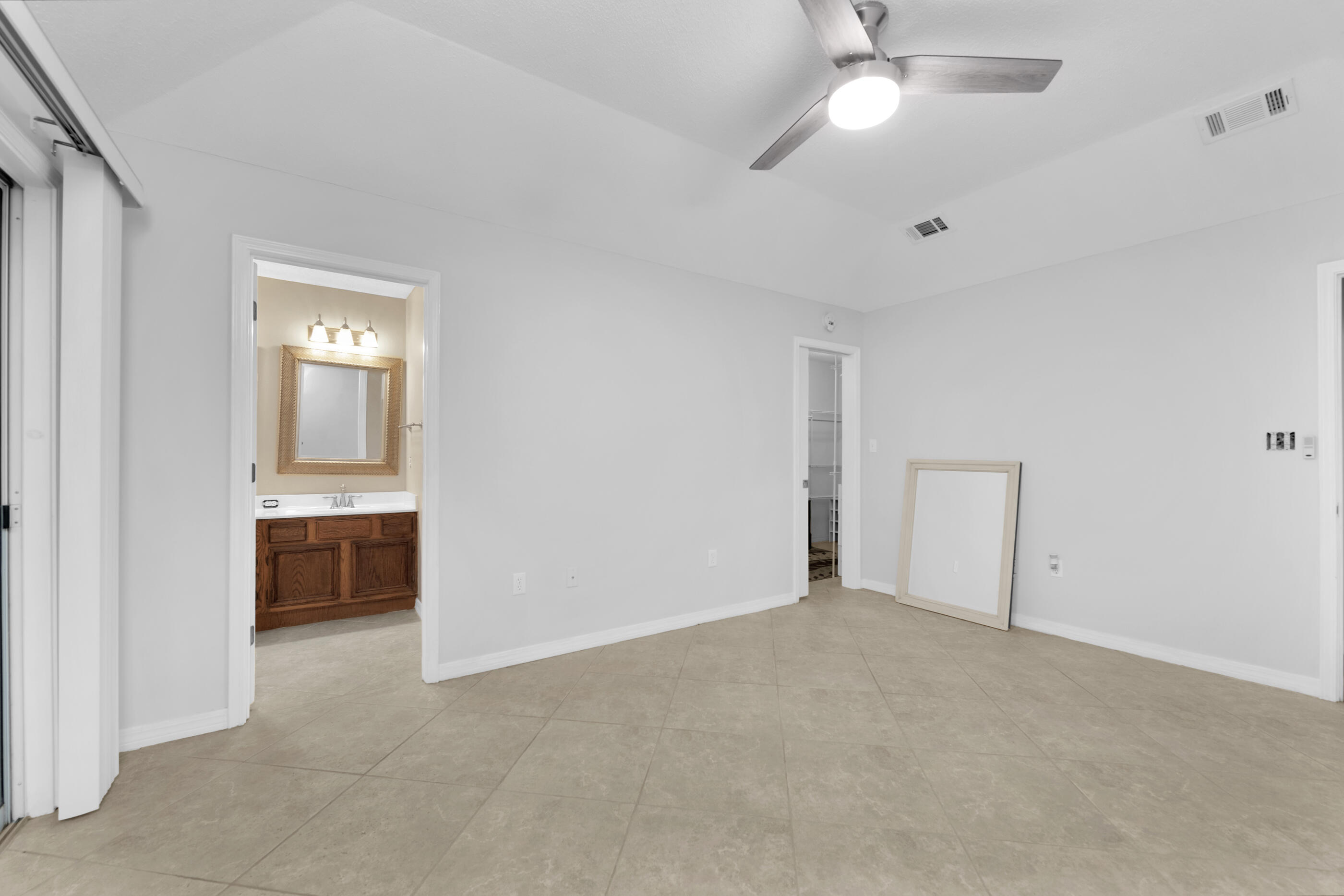 VALPARAISO PINECREST 6 - Residential