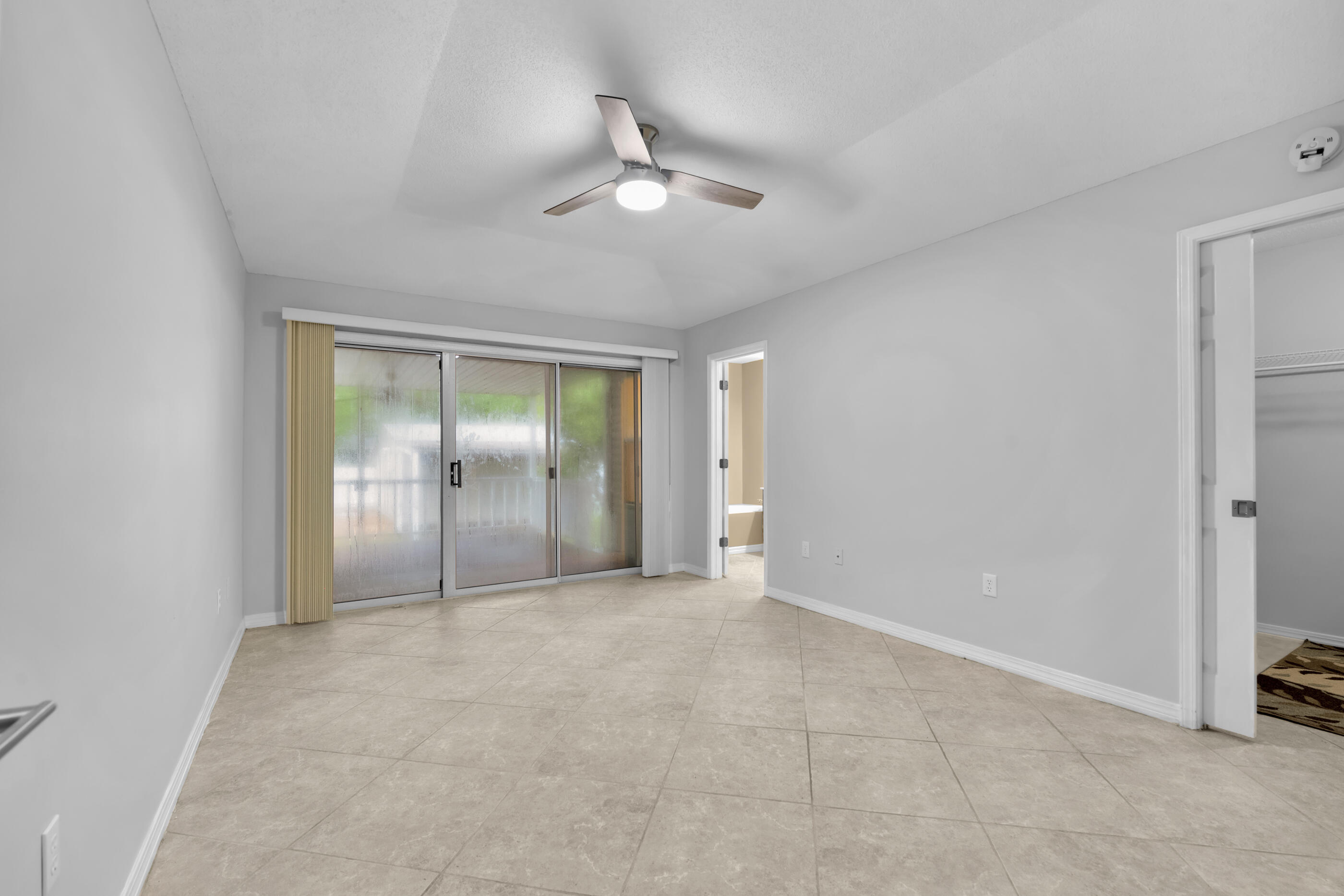 VALPARAISO PINECREST 6 - Residential