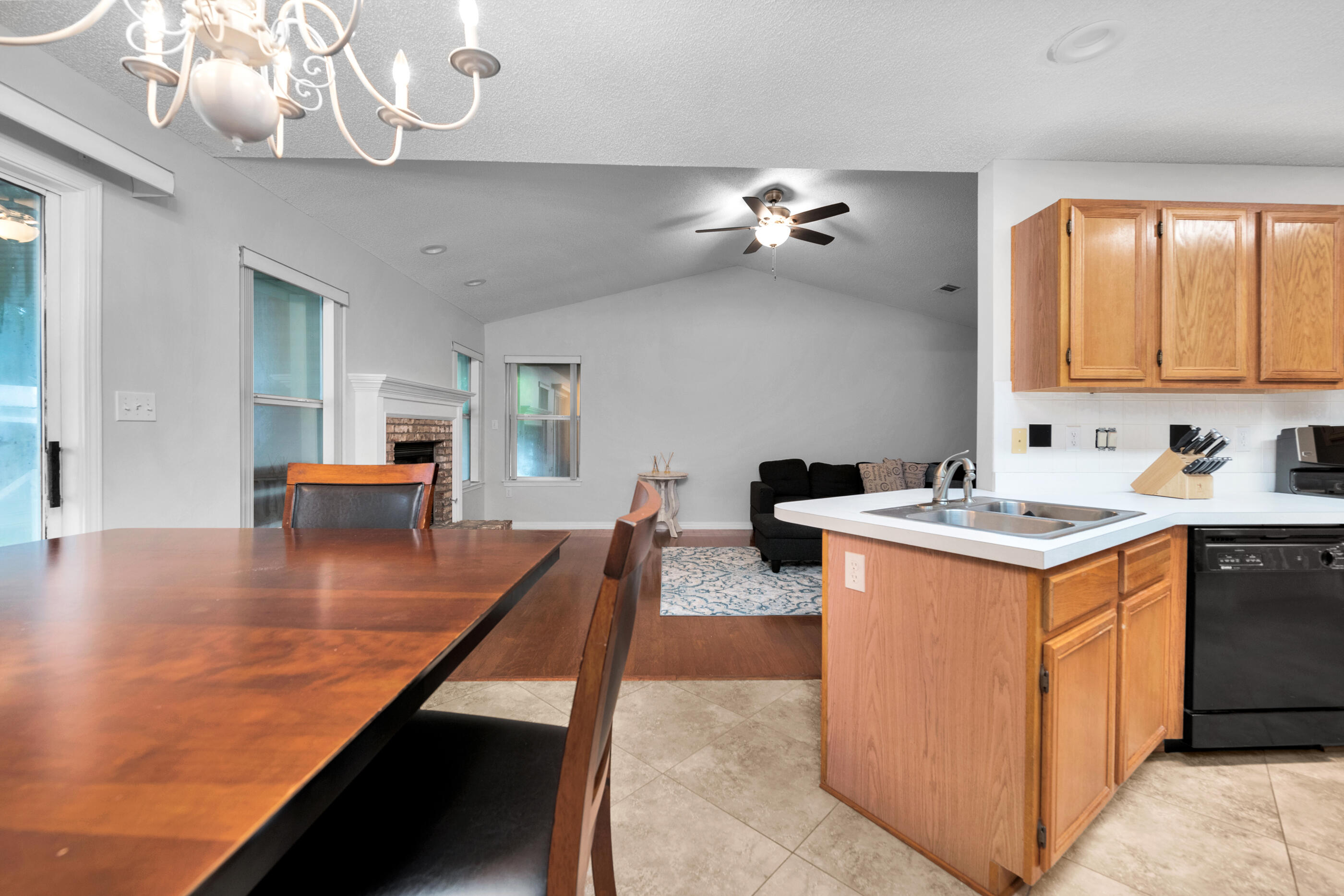 VALPARAISO PINECREST 6 - Residential