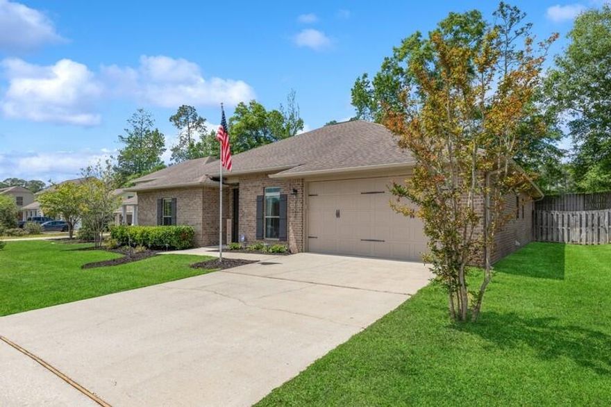 Beautiful, brick South Crestivew home in  Kaitlyn's Preserve neighborhood! Quick commute to Duke Field, 7th Special Forces, Eglin and Hurlburt. This magnificent 2,055 sq ft home has 4 bedrooms and 3 baths. Upon entry, you are greeted by a 9-foot craftsman style glass front door that leads into a spacious, open concept, living, kitchen and dining area.In this split floor plan home, you will find a stunning custom kitchen! Beautiful, clean white solid wood shaker cabinets that feature soft-close doors and drawers, 42'' upper cabinets with under-mount dimmable LED lighting to illuminate the gorgeous quartz counter tops. You'll love the large farmhouse sink and kitchen!