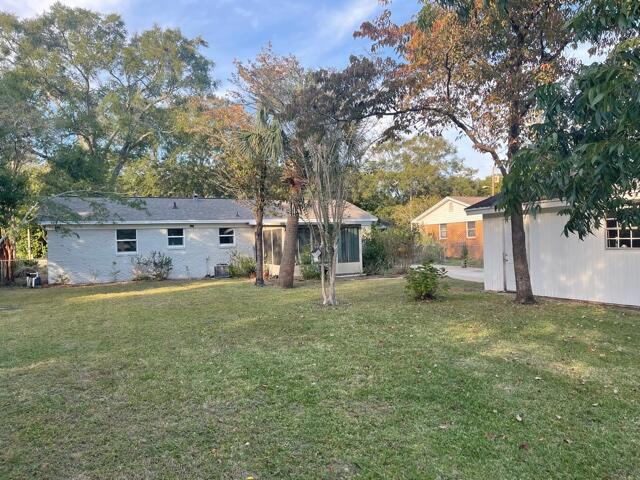 PINECREST HILLS - Residential Lease