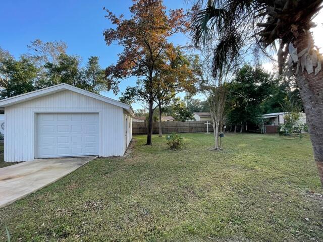 PINECREST HILLS - Residential Lease