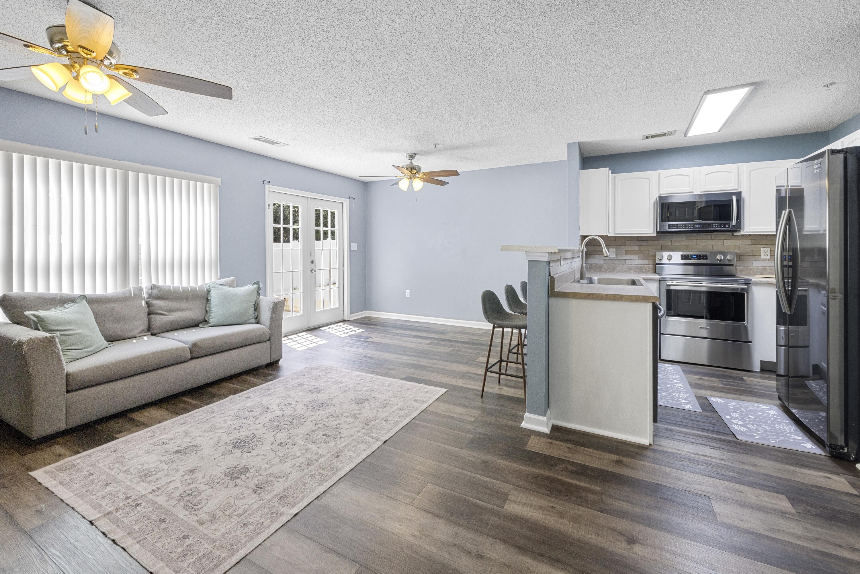 ROLLING PINES - Residential