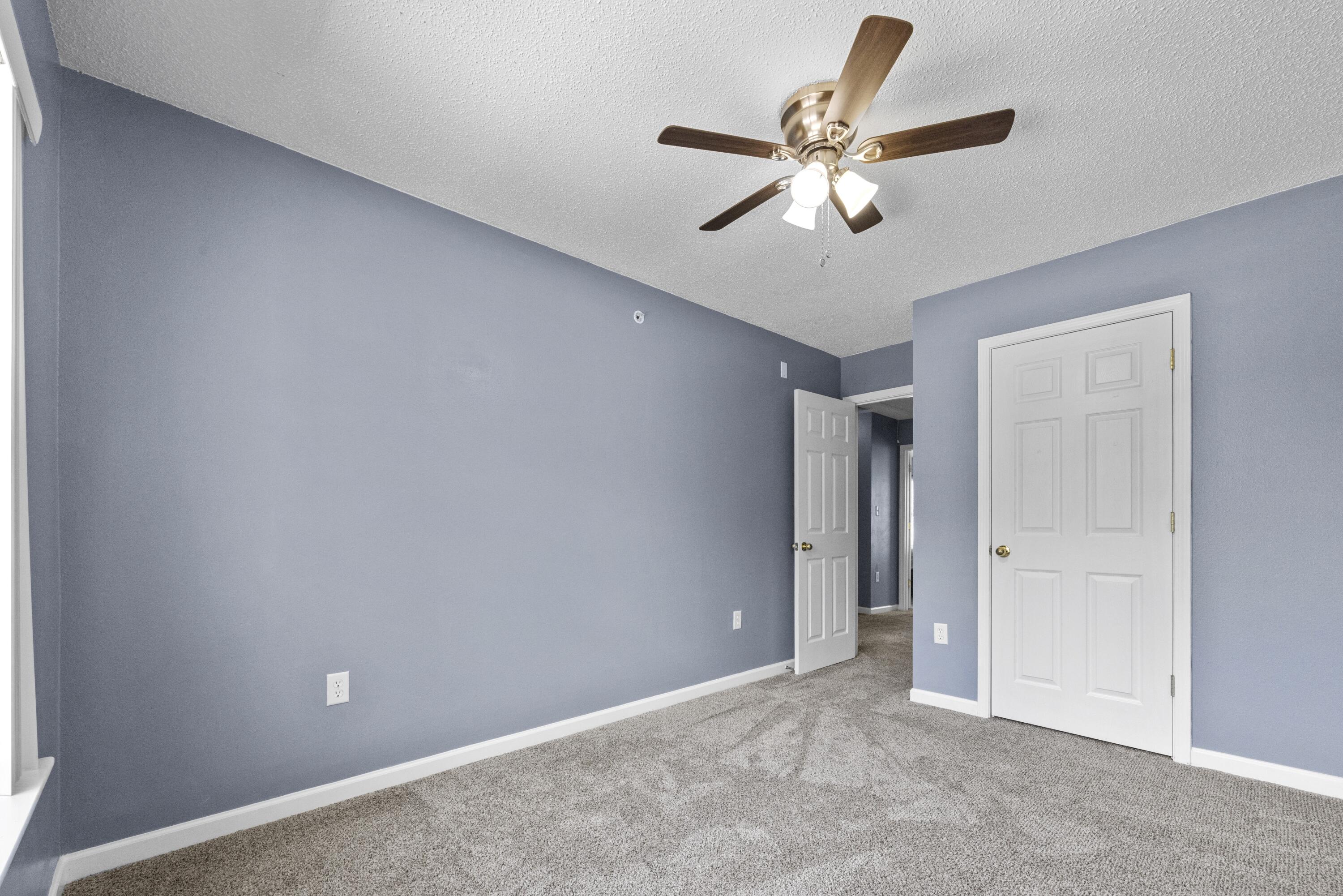 ROLLING PINES - Residential