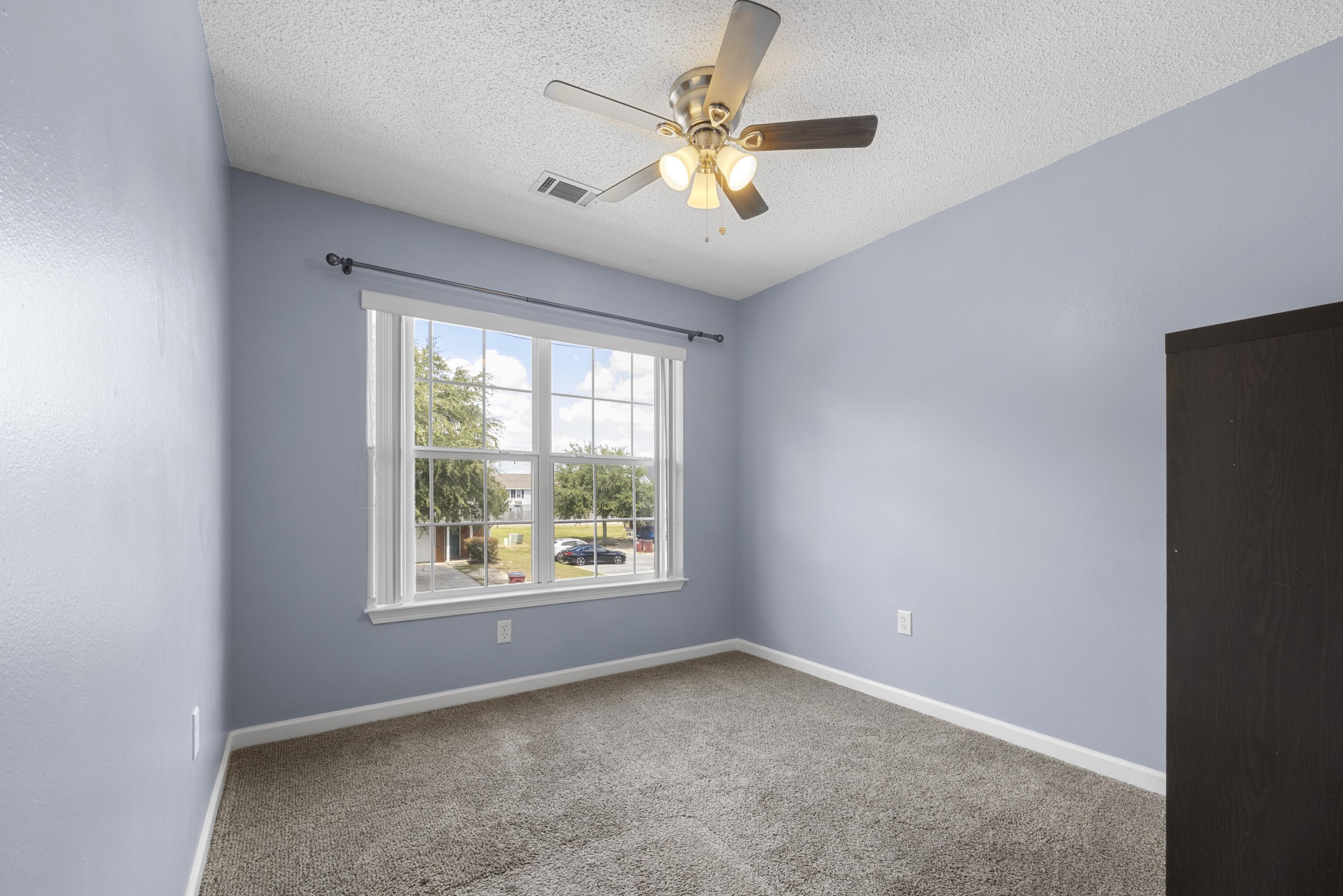 ROLLING PINES - Residential