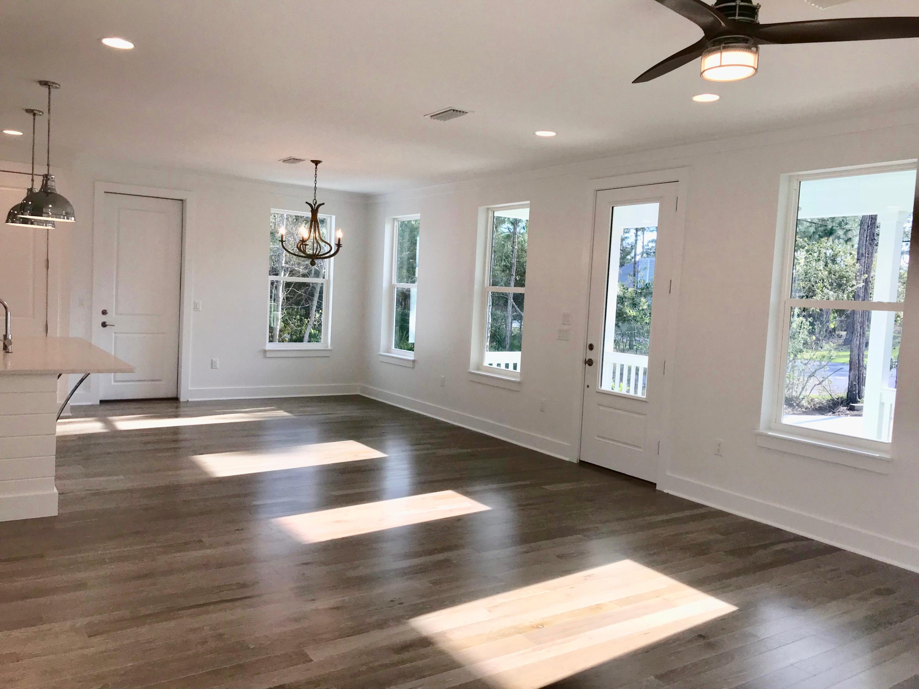 MONARCH ESTATES - Residential