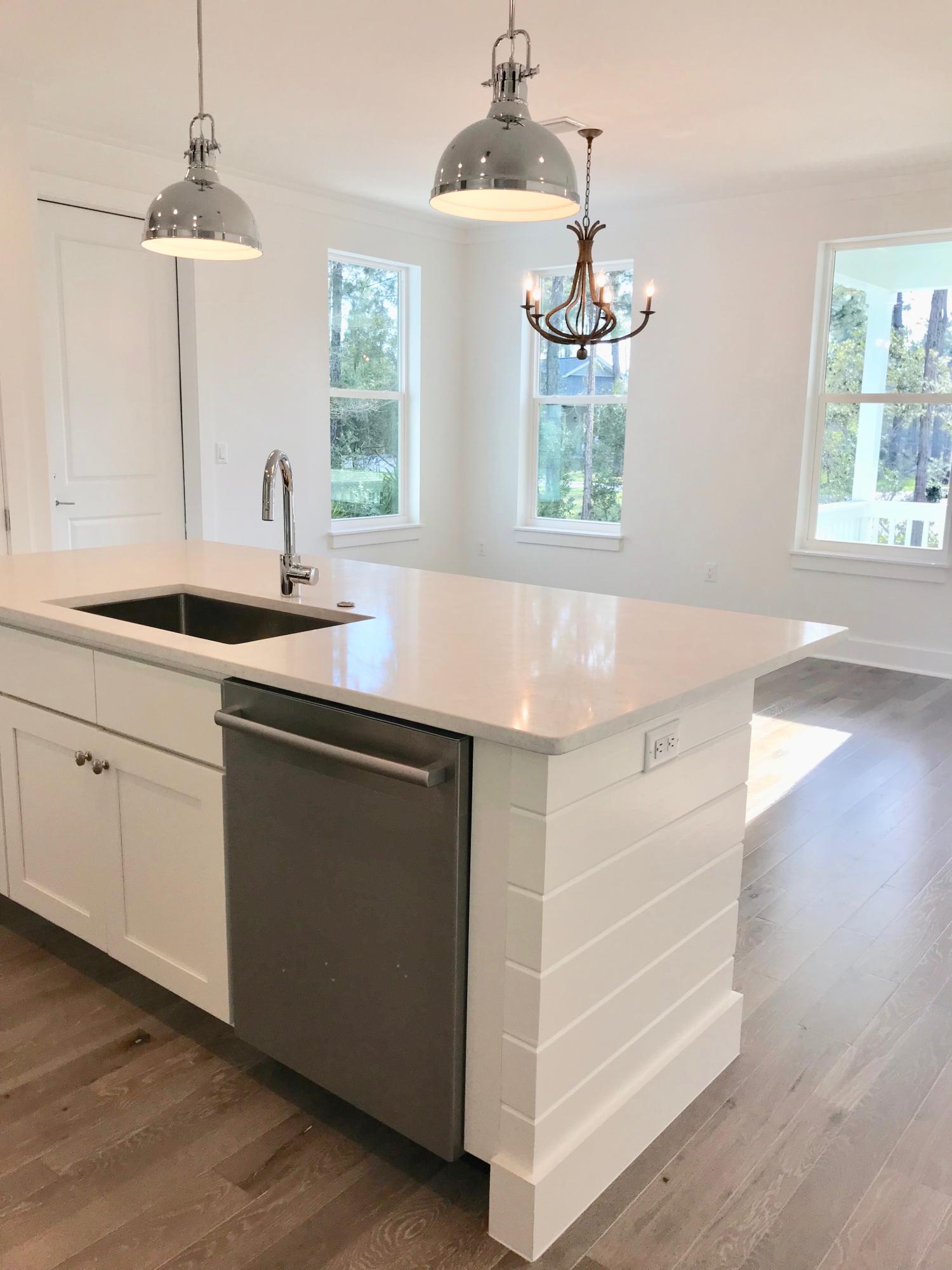 MONARCH ESTATES - Residential