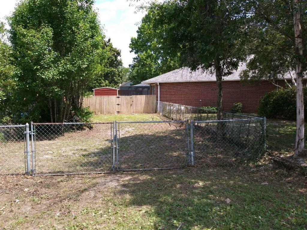 ROBLEDAL ESTATES UNIT 5 1ST ADDN - Residential