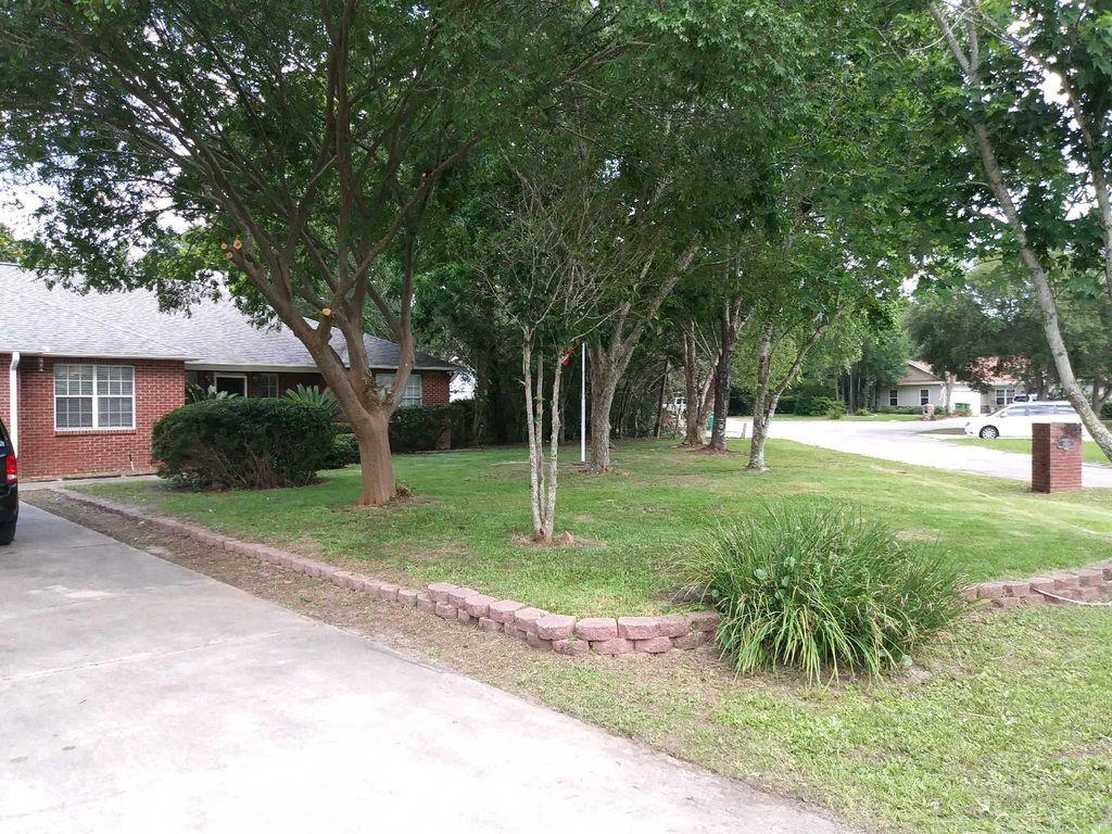 ROBLEDAL ESTATES UNIT 5 1ST ADDN - Residential