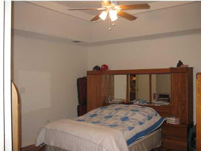 ROBLEDAL ESTATES UNIT 5 1ST ADDN - Residential