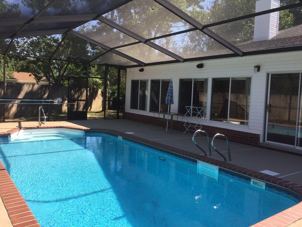 ROBLEDAL ESTATES UNIT 5 1ST ADDN - Residential