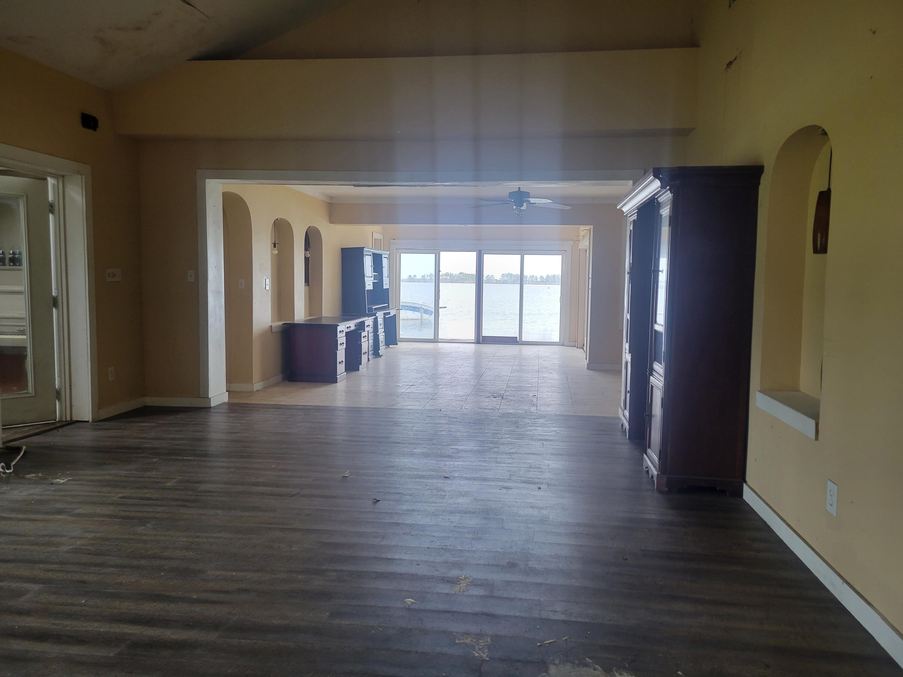 WEST CAMP WALTON - Residential