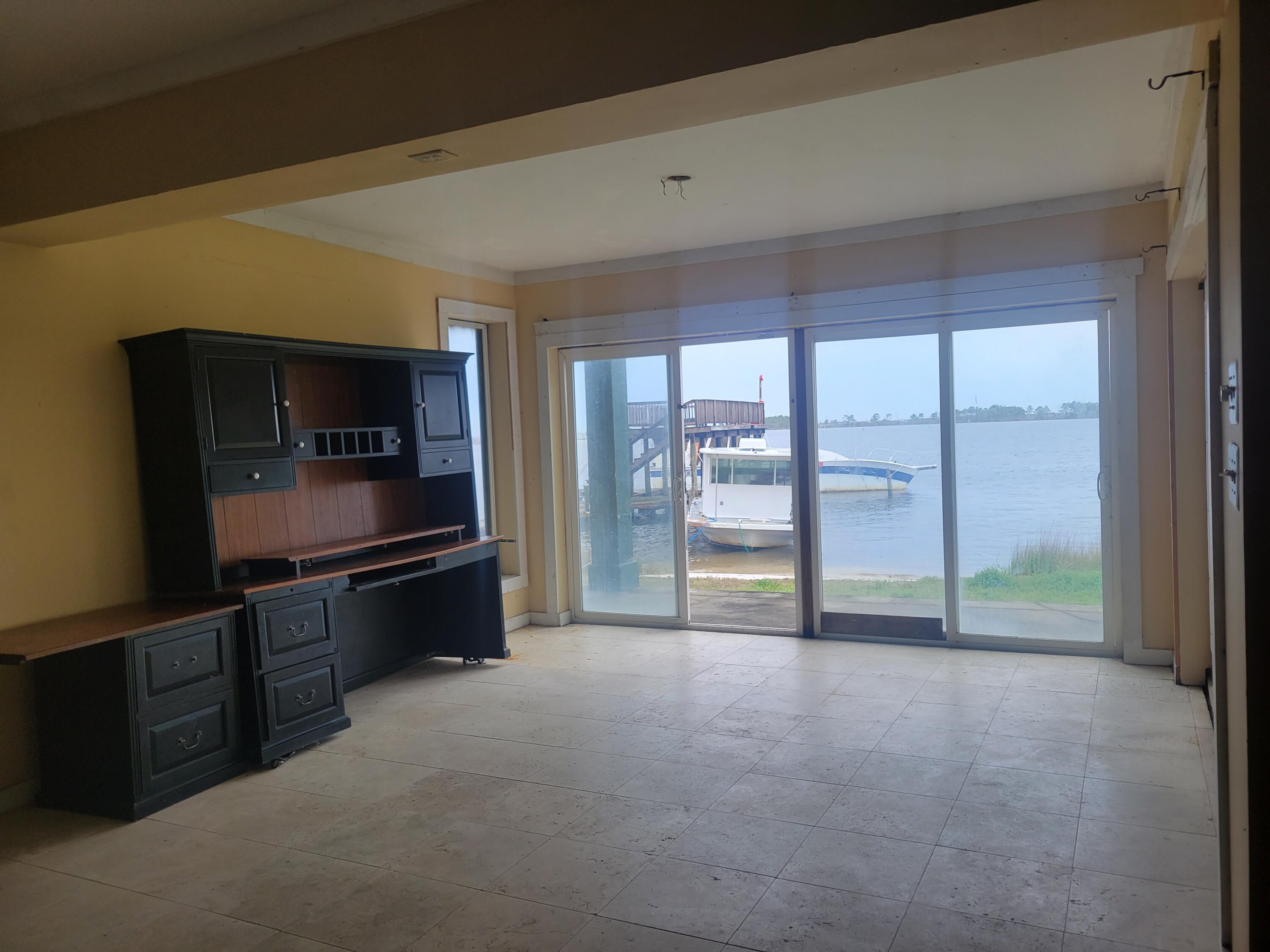 WEST CAMP WALTON - Residential
