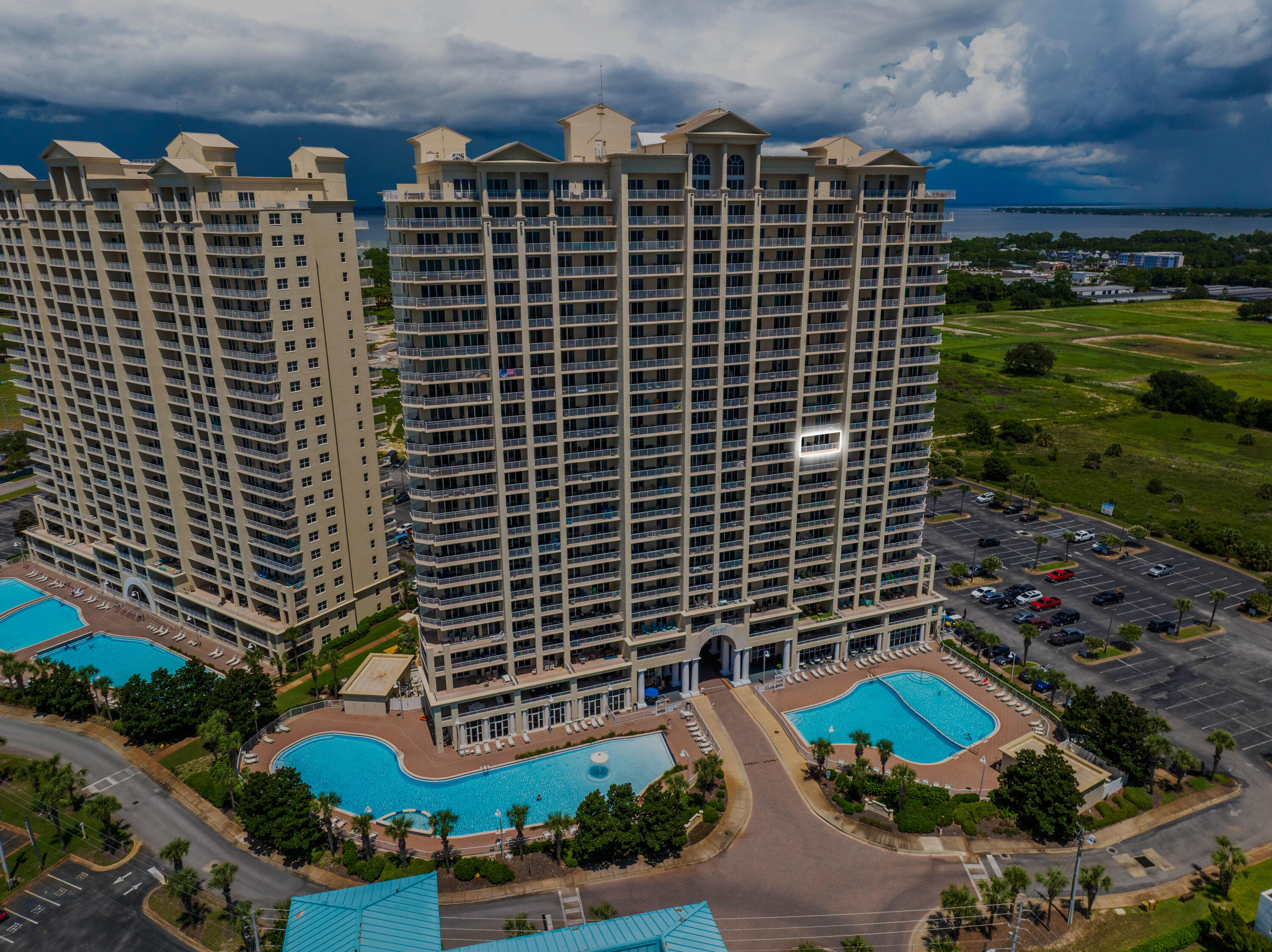 ARIEL DUNES I - Residential