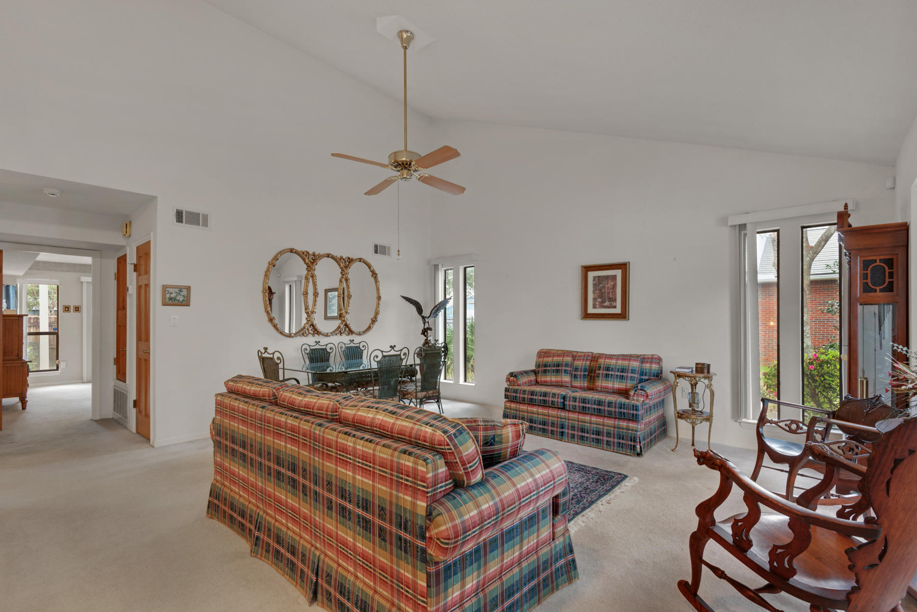 DONLABROOK GARDYNS - Residential