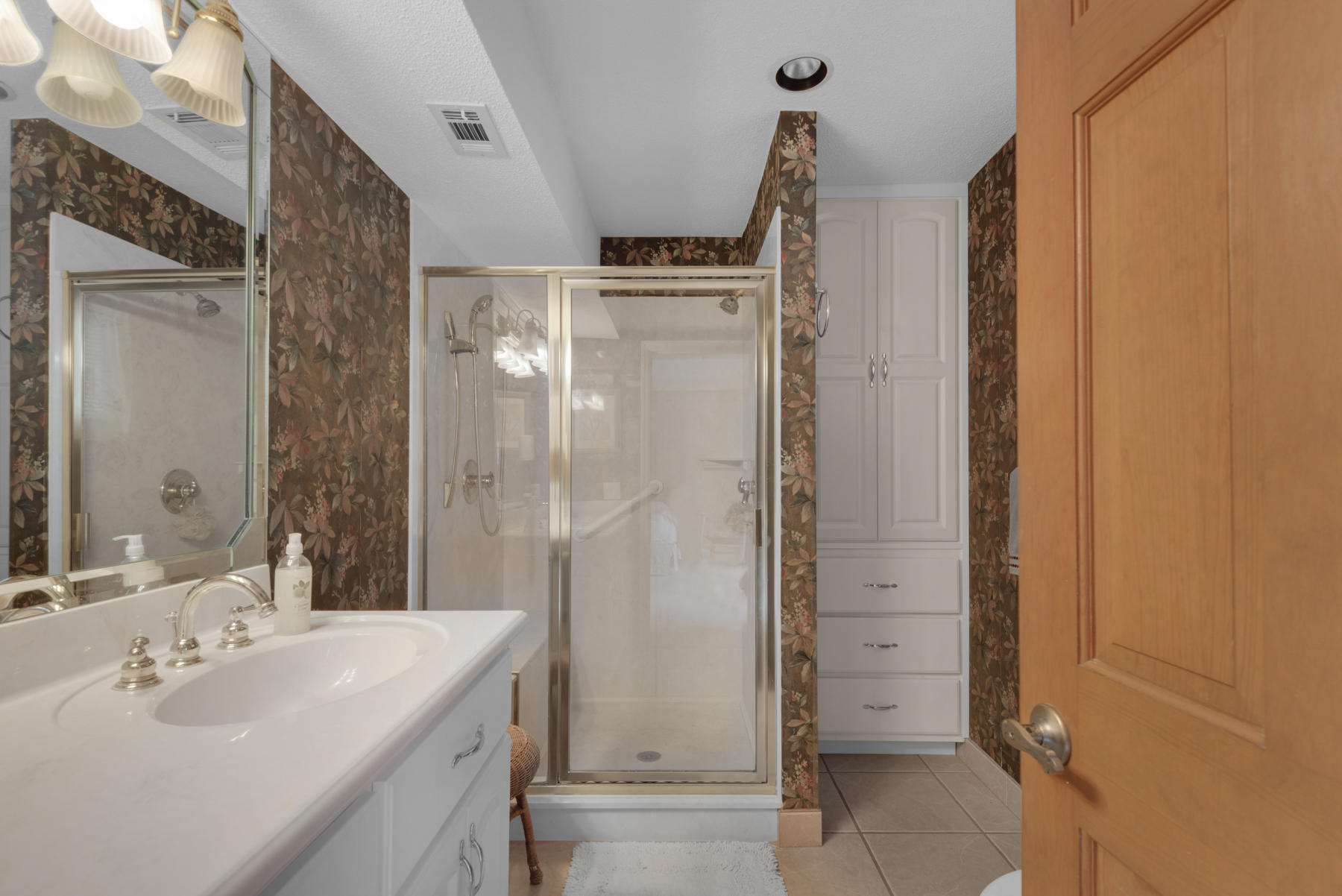 DONLABROOK GARDYNS - Residential