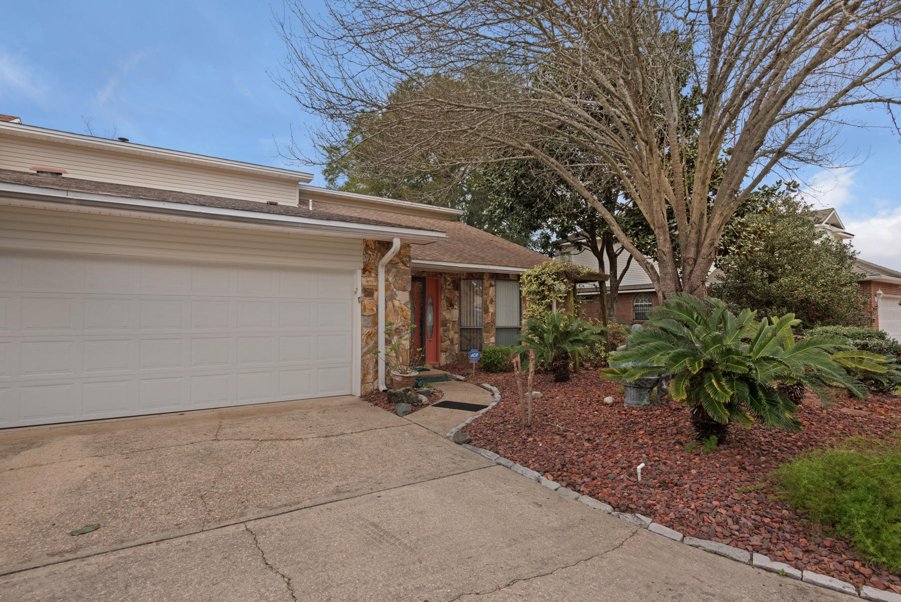 DONLABROOK GARDYNS - Residential