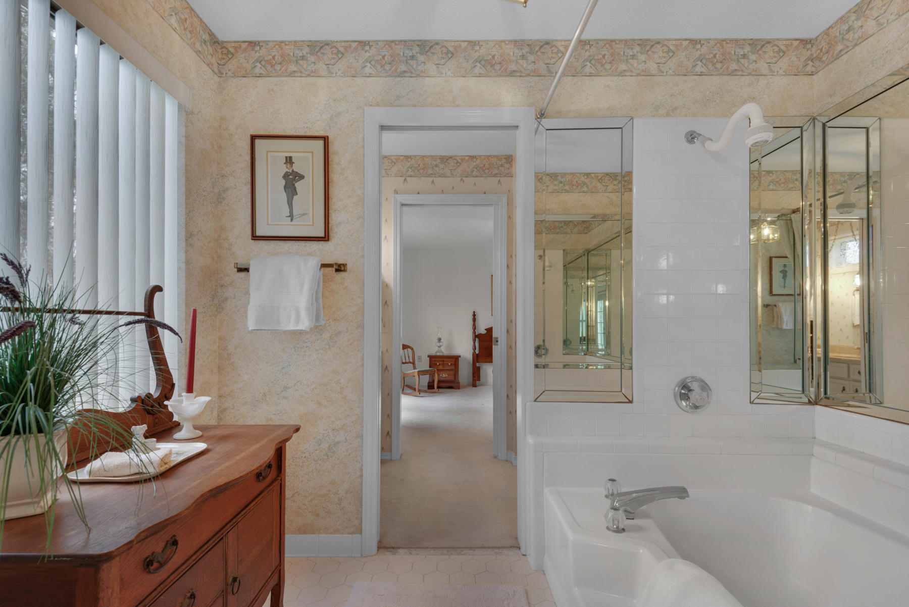 DONLABROOK GARDYNS - Residential