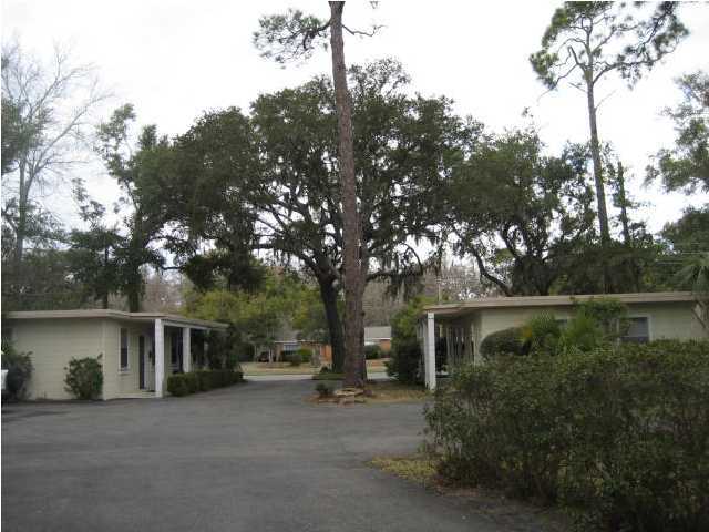 EDGEWATER APT - Residential Lease