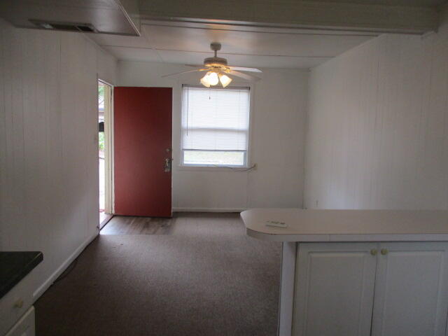 EDGEWATER APT - Residential Lease