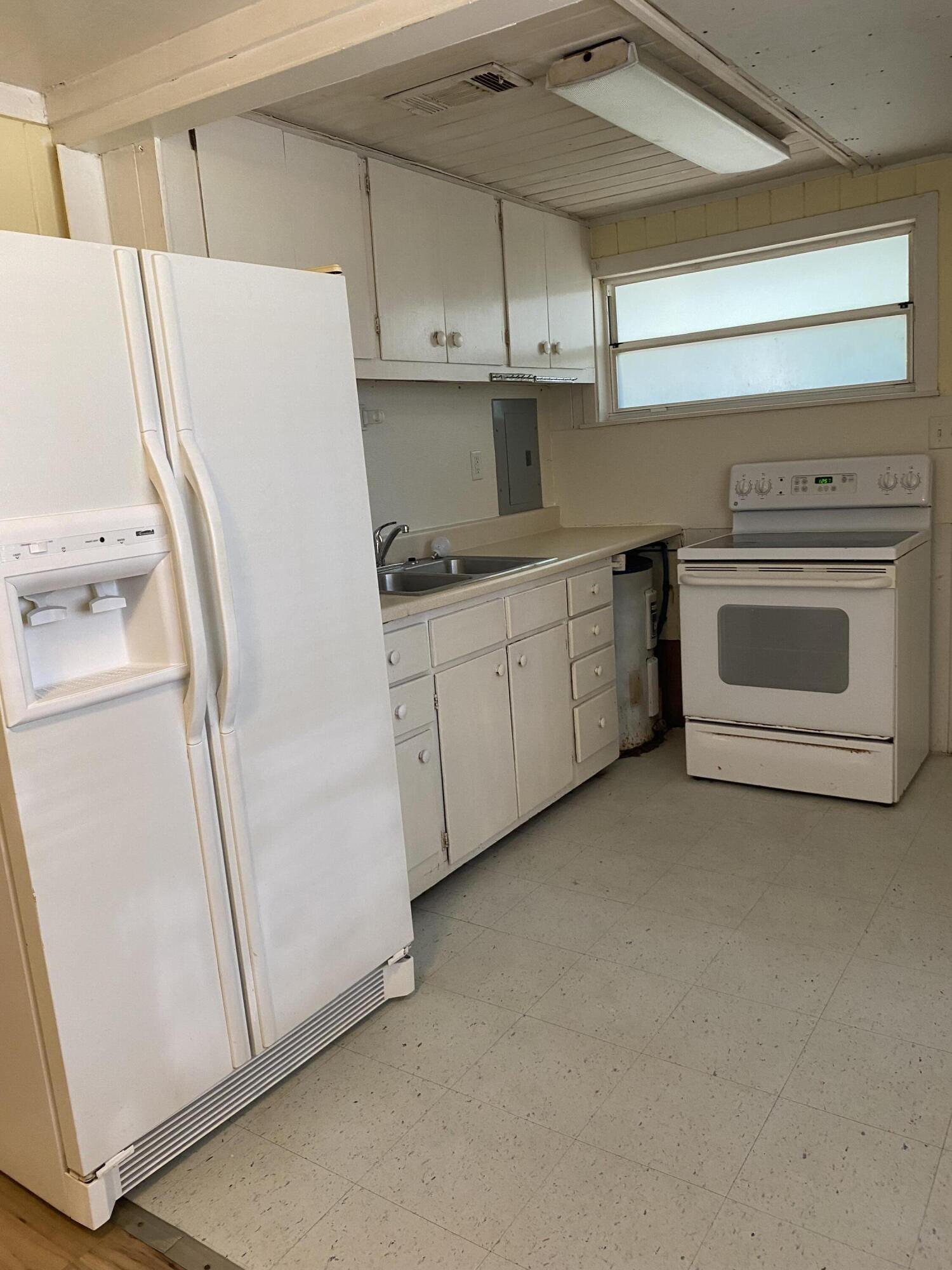 CRESTVIEW - Residential Lease