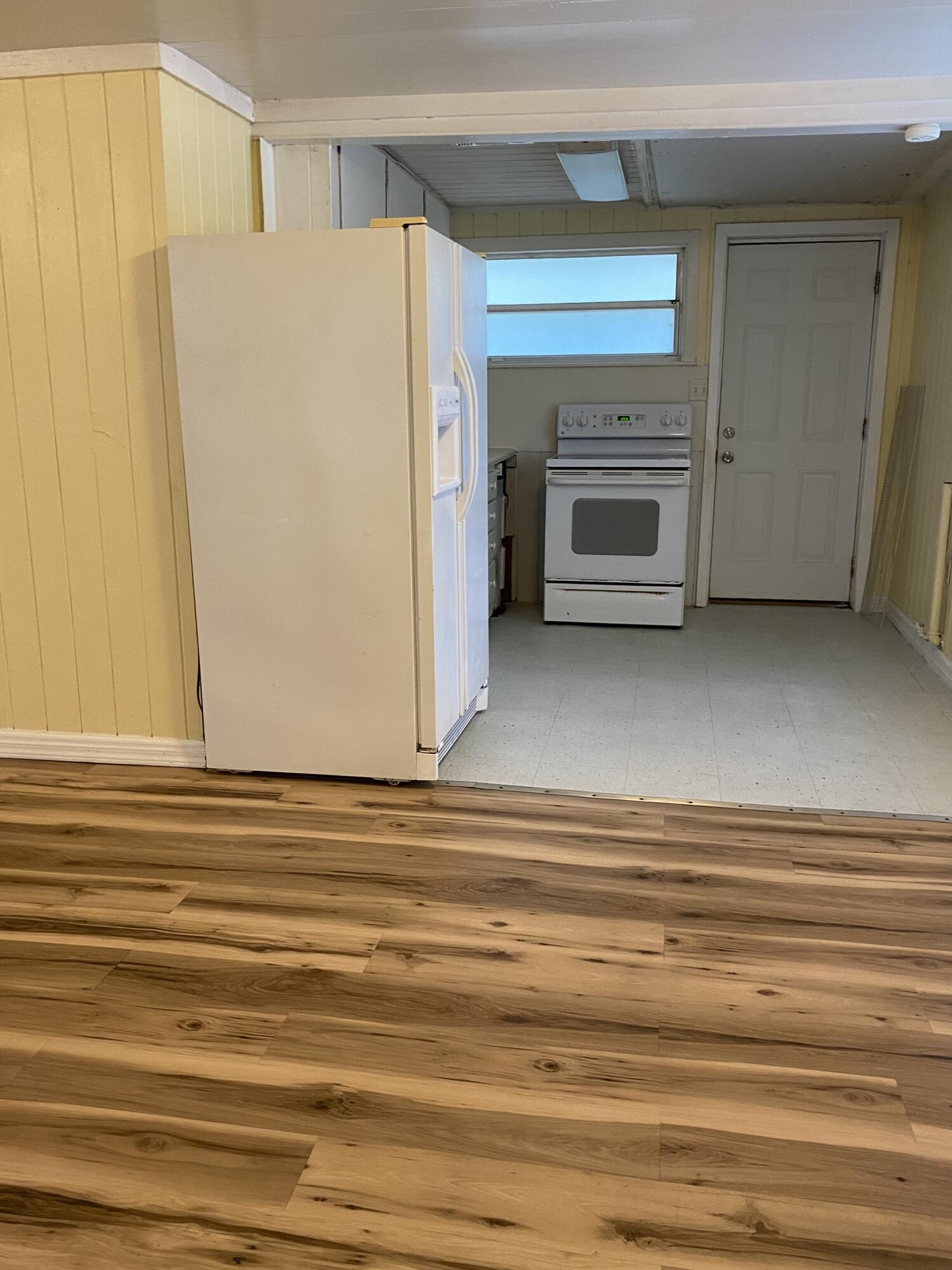 CRESTVIEW - Residential Lease