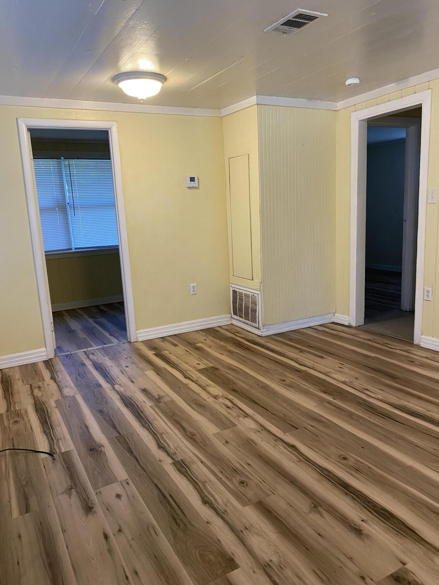 CRESTVIEW - Residential Lease