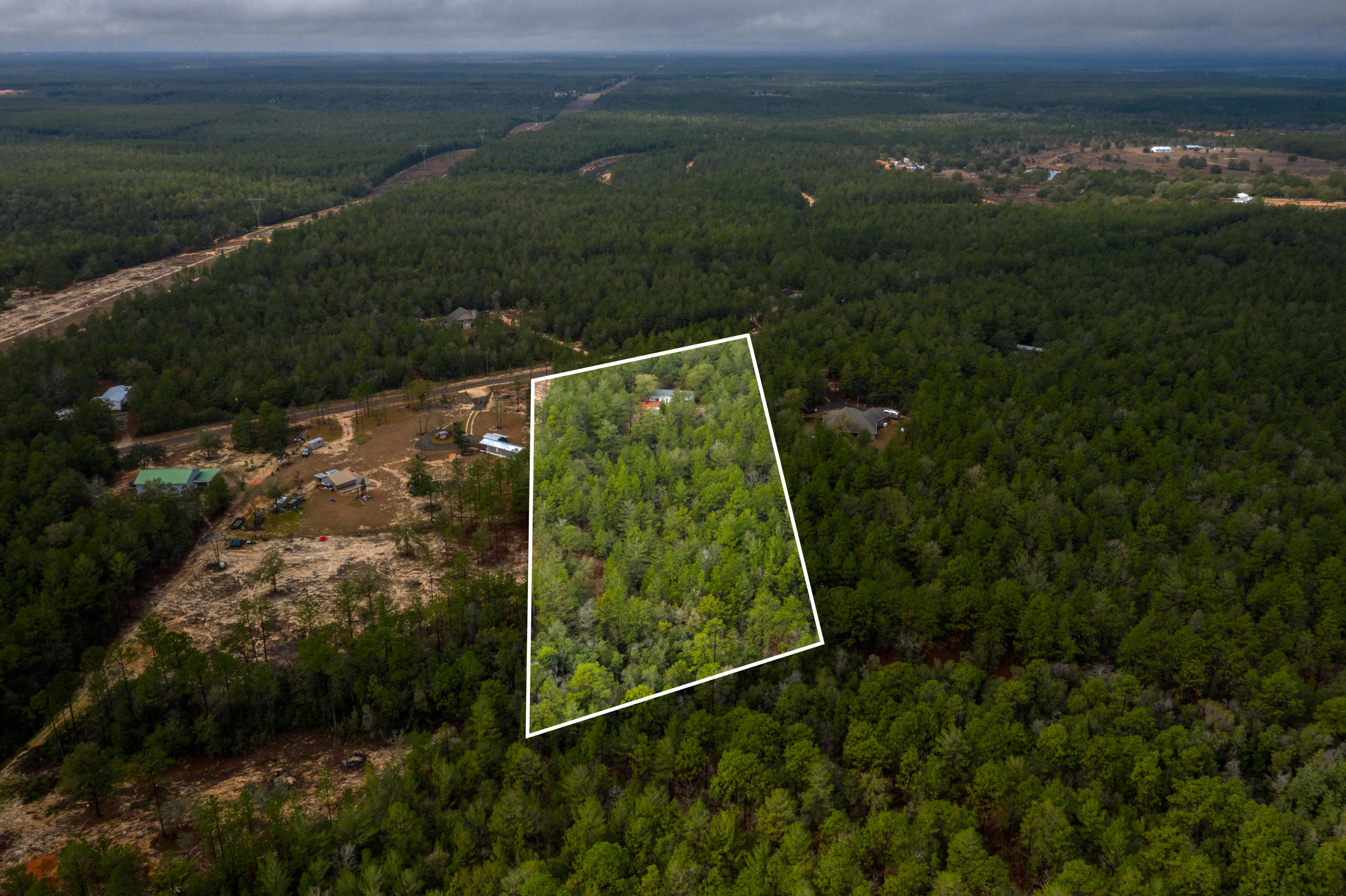 1504 Hinote Rd. Defuniak Springs, FL 32533 - Residential