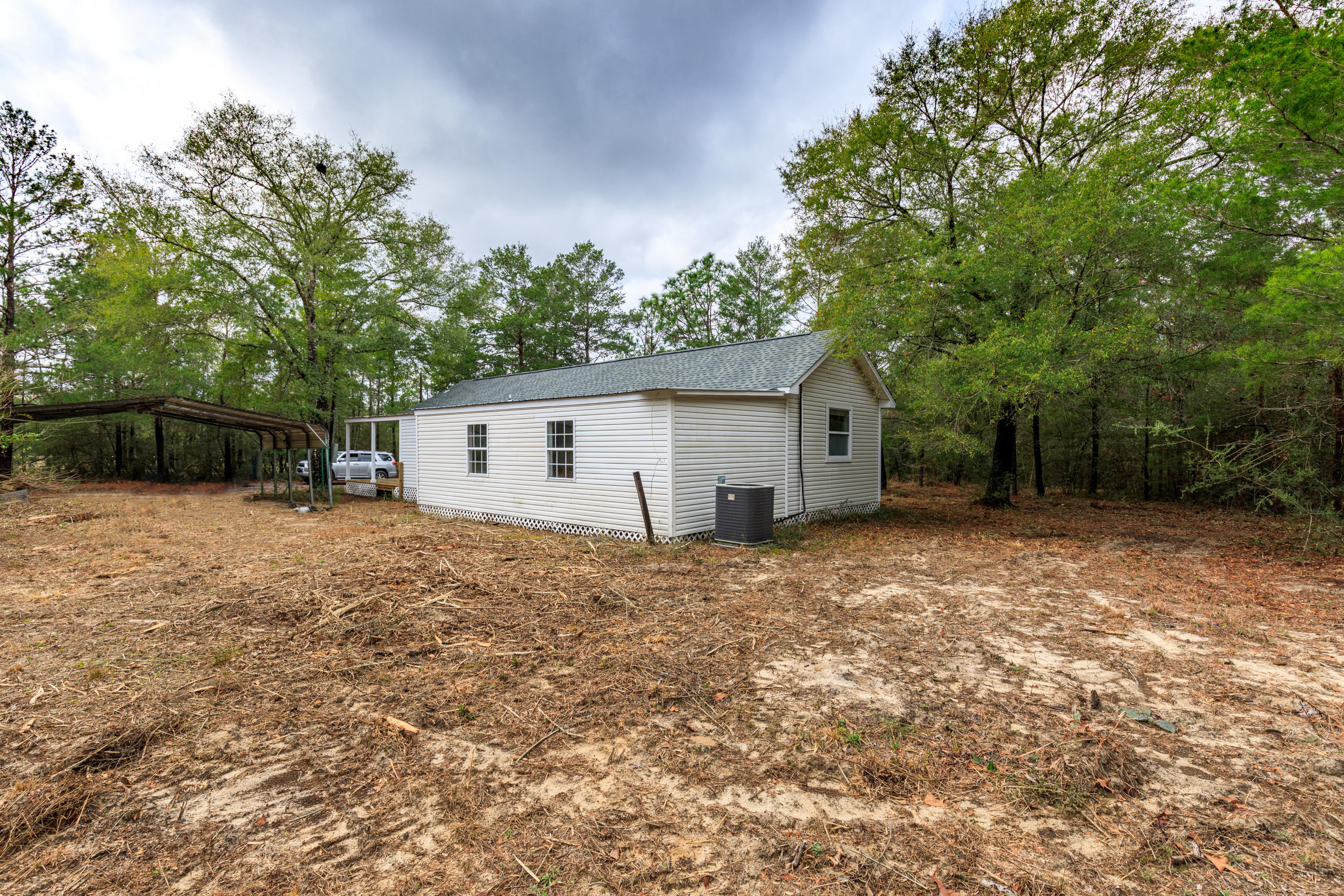 1504 Hinote Rd. Defuniak Springs, FL 32533 - Residential