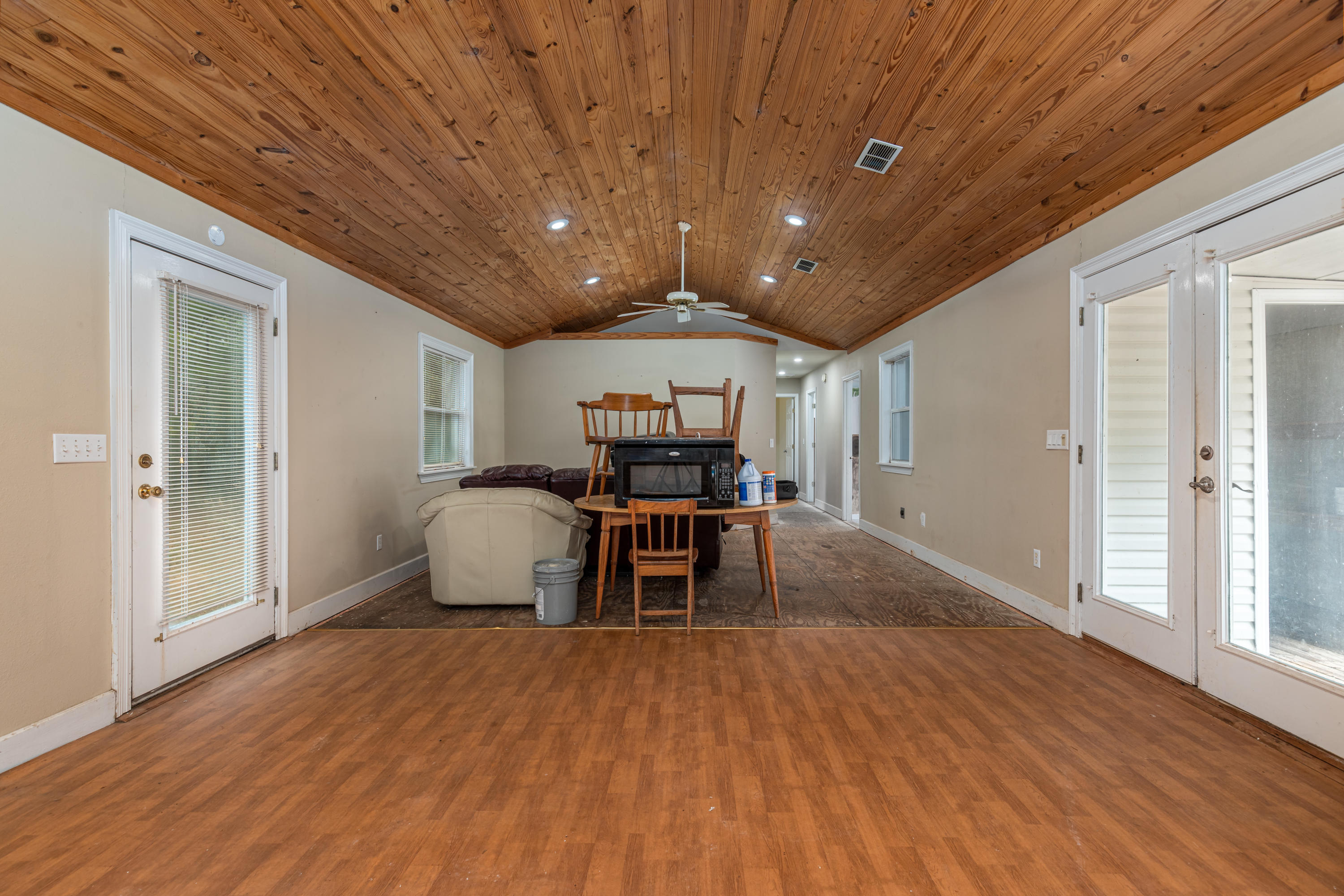 1504 Hinote Rd. Defuniak Springs, FL 32533 - Residential