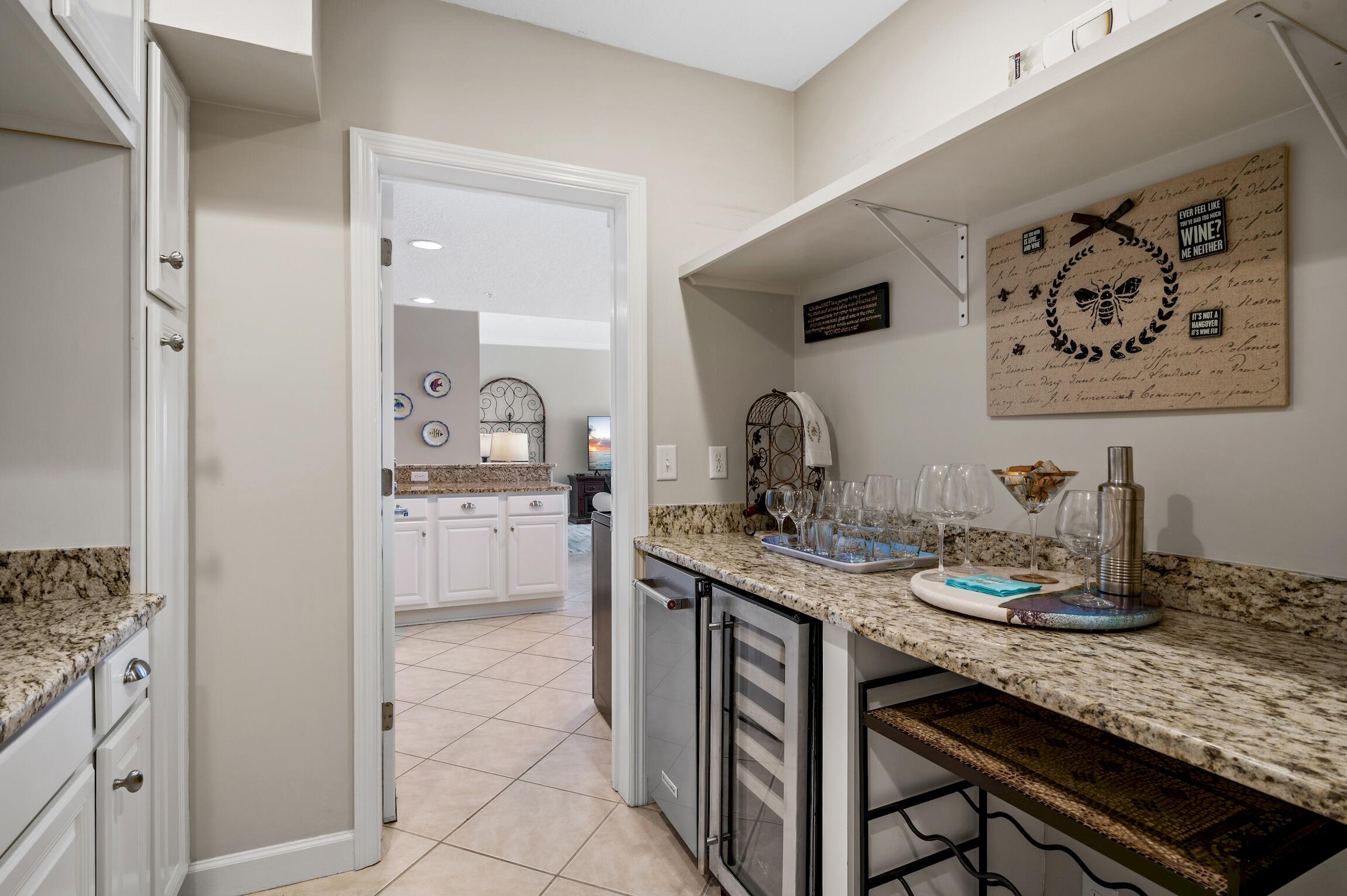 INN AT CRYSTAL BEACH (SUMMERCHASE CONDO) - Residential
