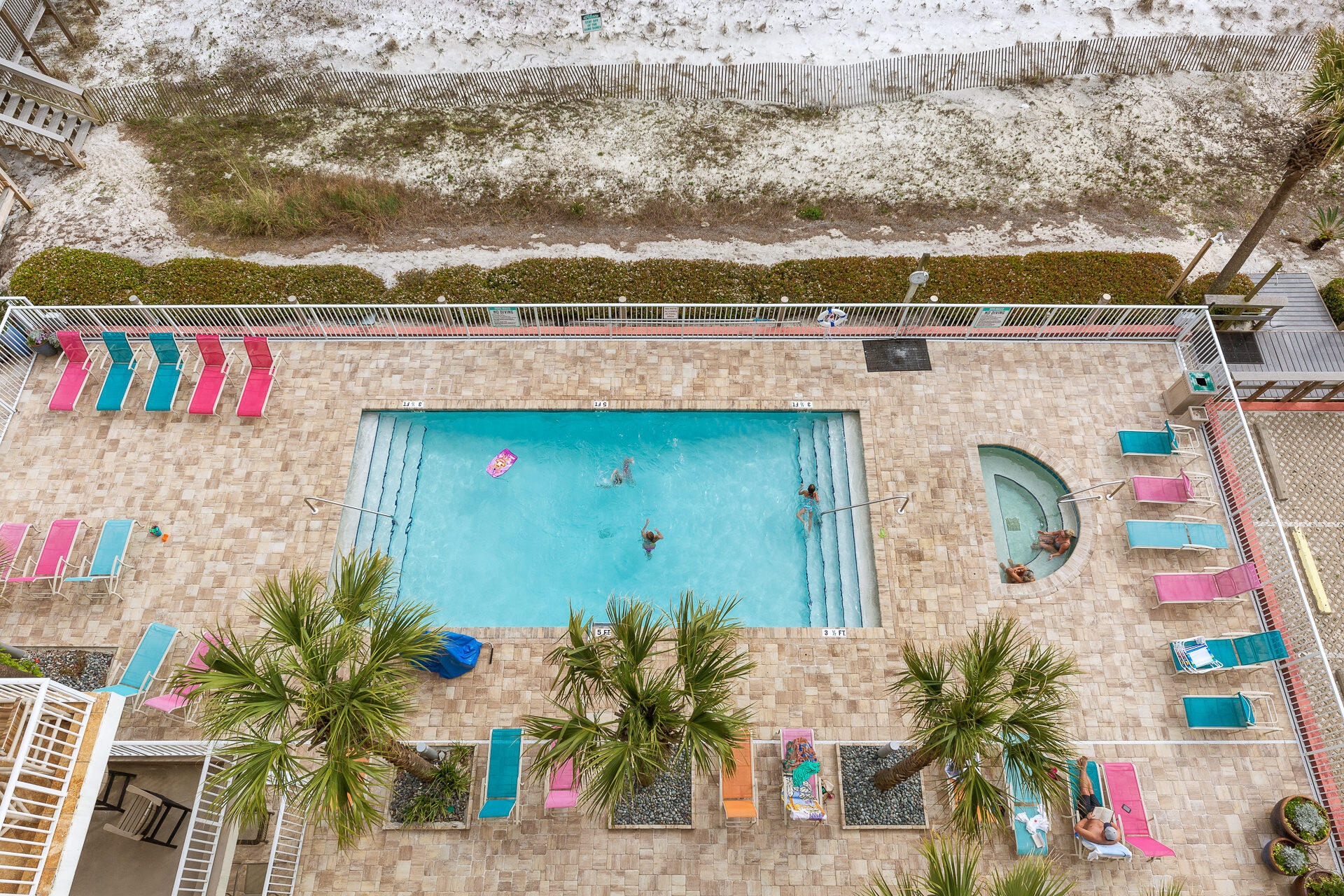 INN AT CRYSTAL BEACH (SUMMERCHASE CONDO) - Residential