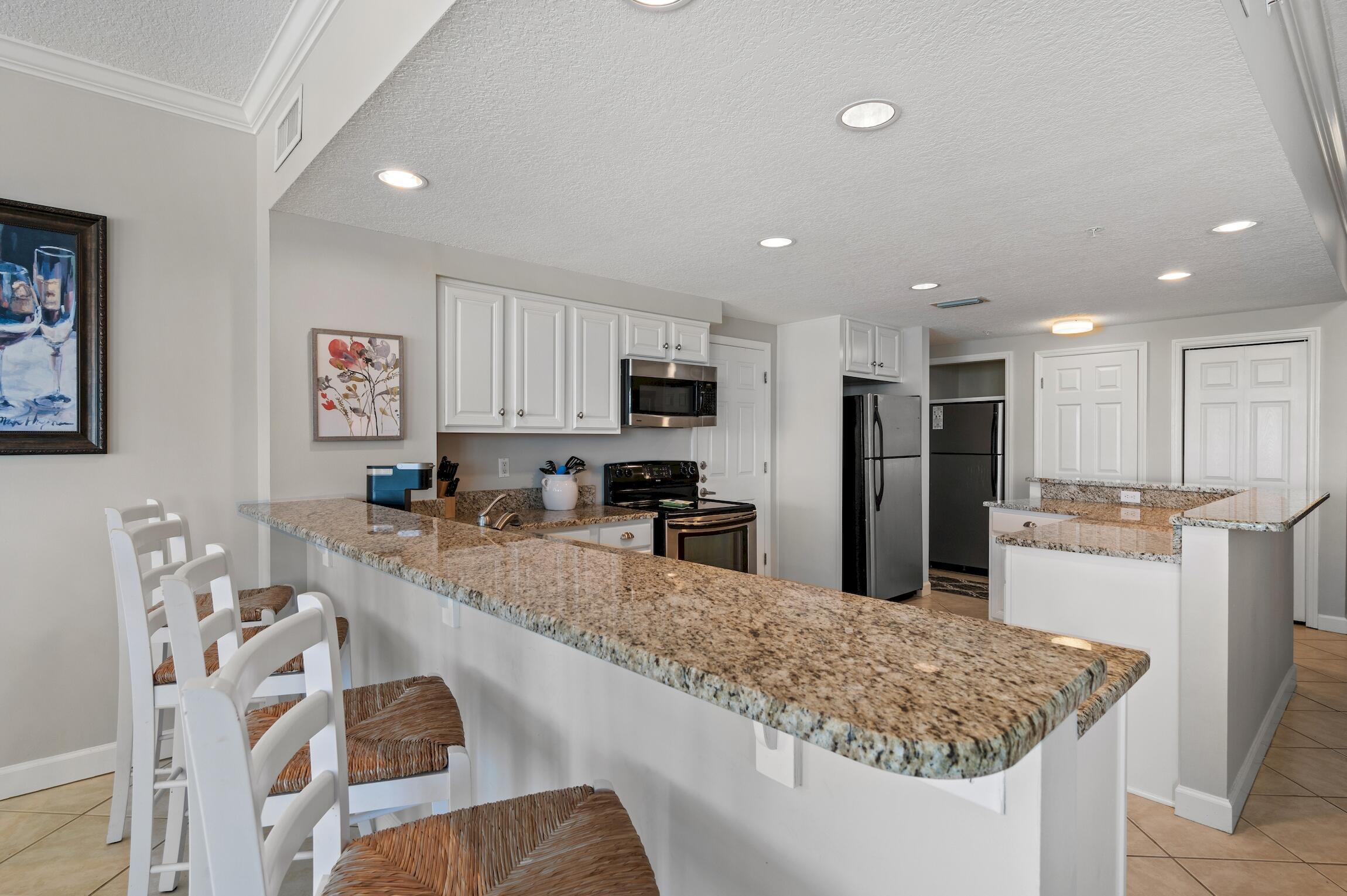 INN AT CRYSTAL BEACH (SUMMERCHASE CONDO) - Residential