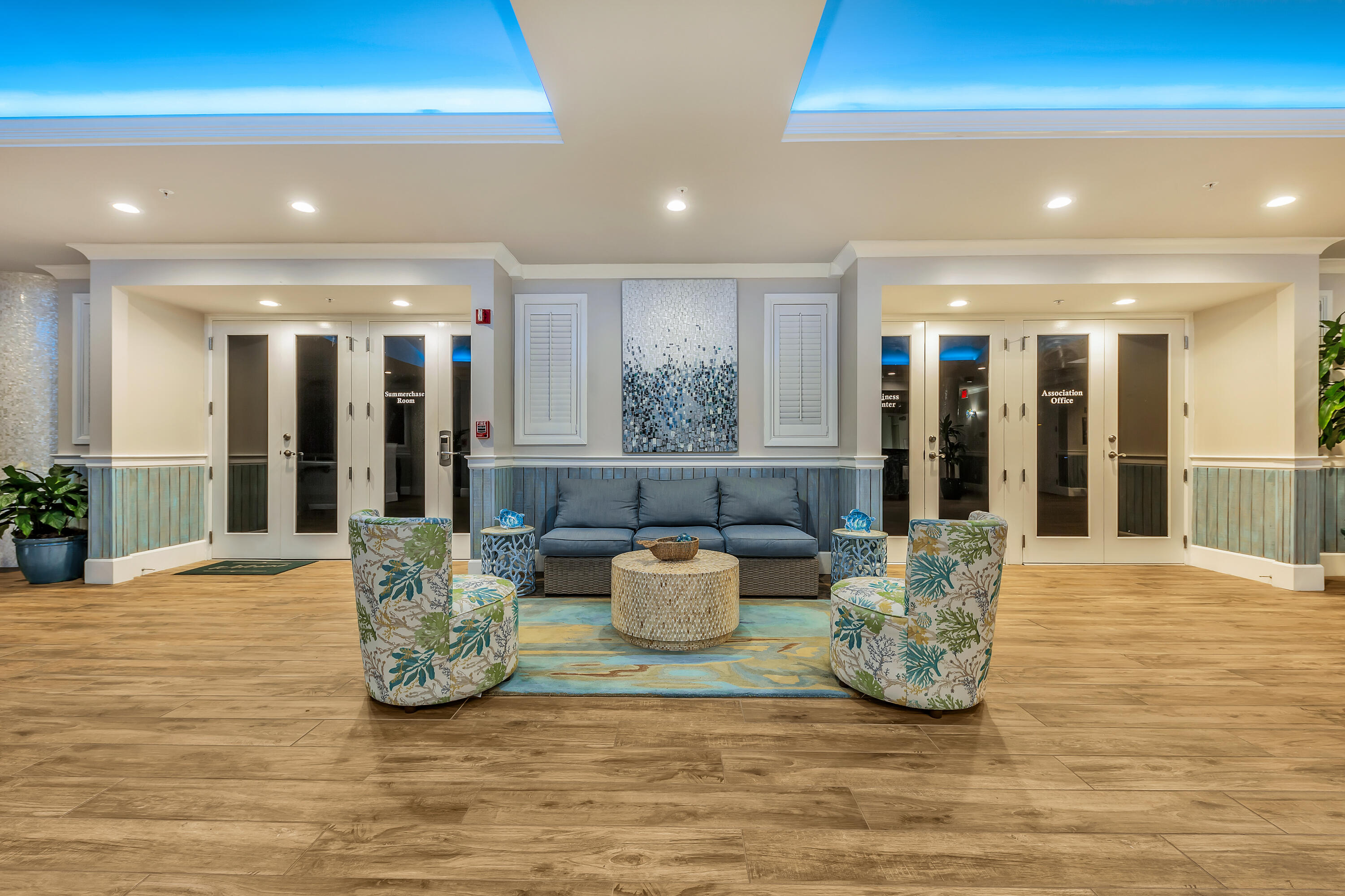 INN AT CRYSTAL BEACH (SUMMERCHASE CONDO) - Residential