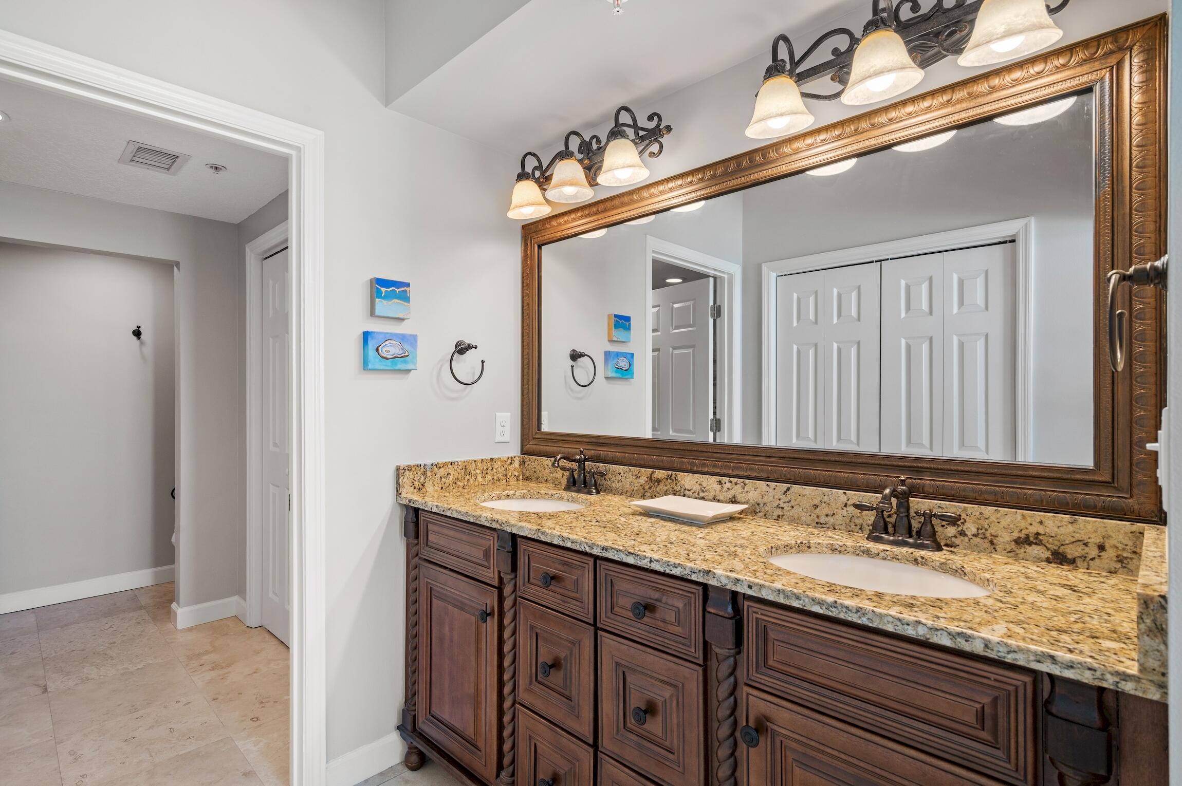 INN AT CRYSTAL BEACH (SUMMERCHASE CONDO) - Residential