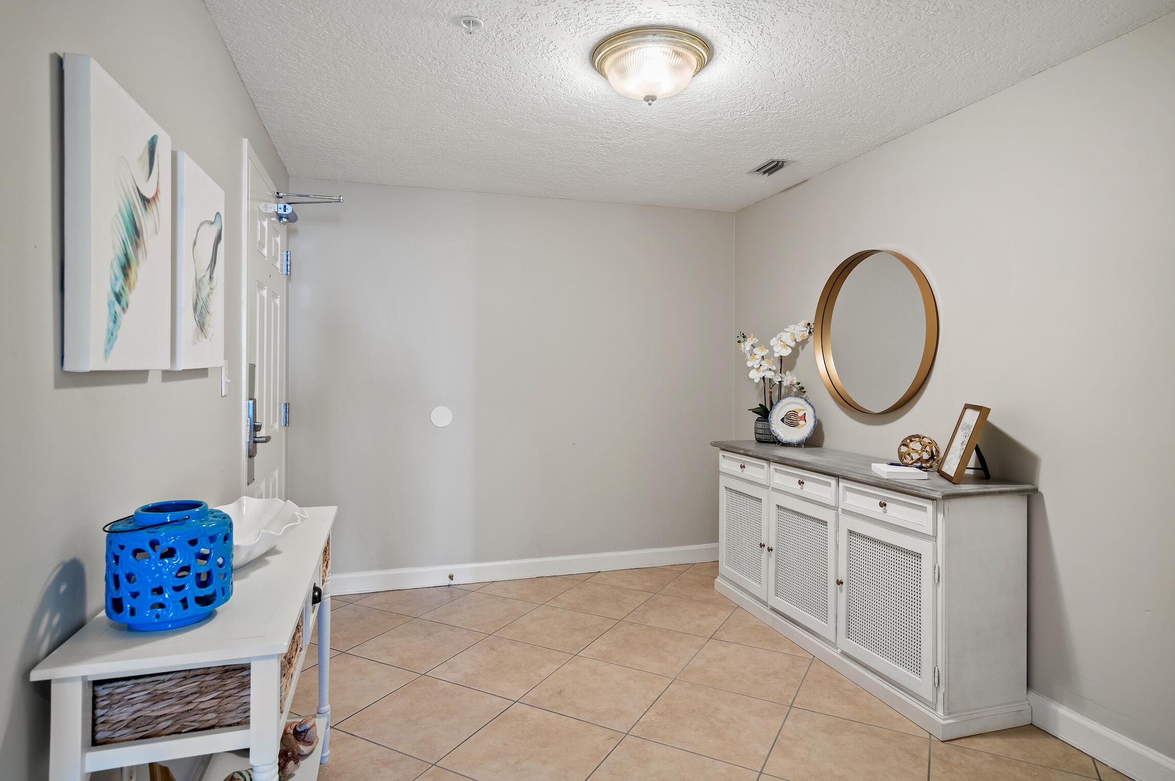 INN AT CRYSTAL BEACH (SUMMERCHASE CONDO) - Residential
