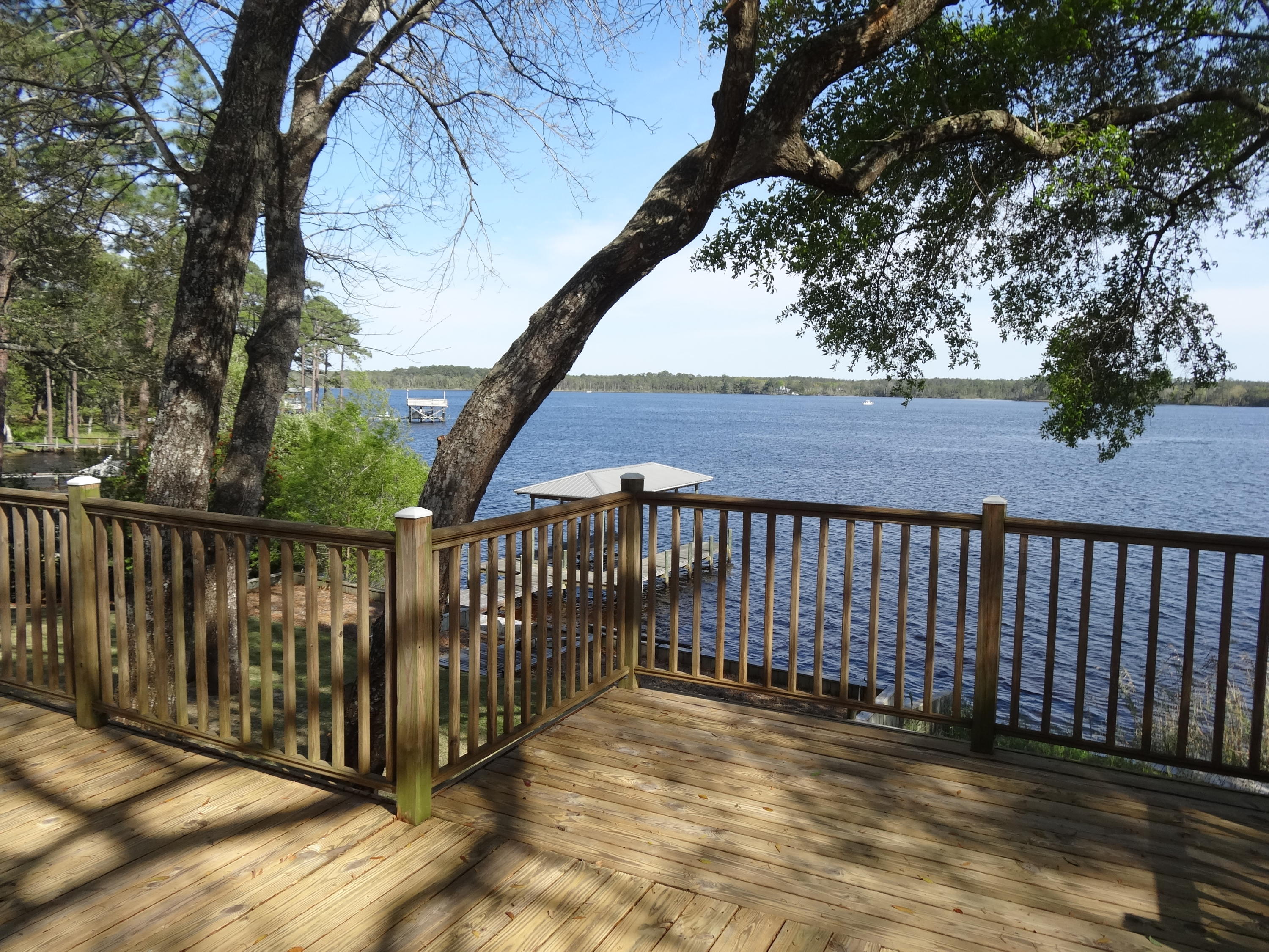 ROCKY BAYOU ESTATES 02 - Residential