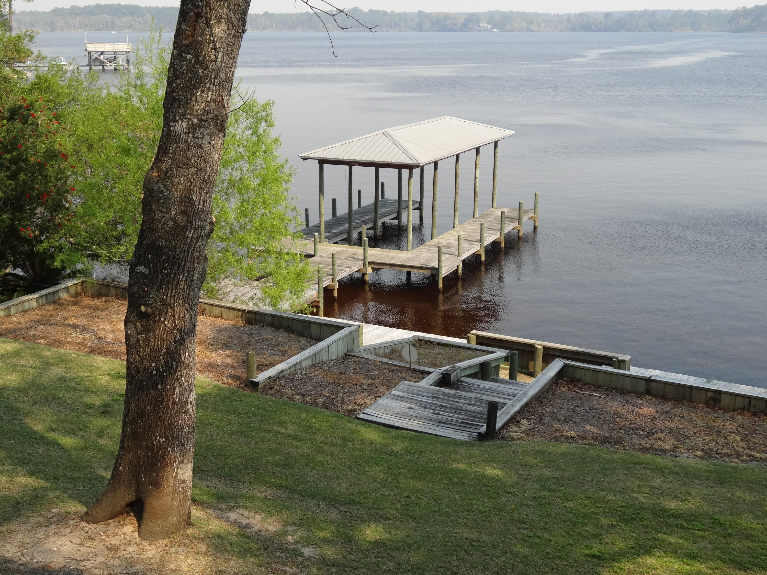 ROCKY BAYOU ESTATES 02 - Residential